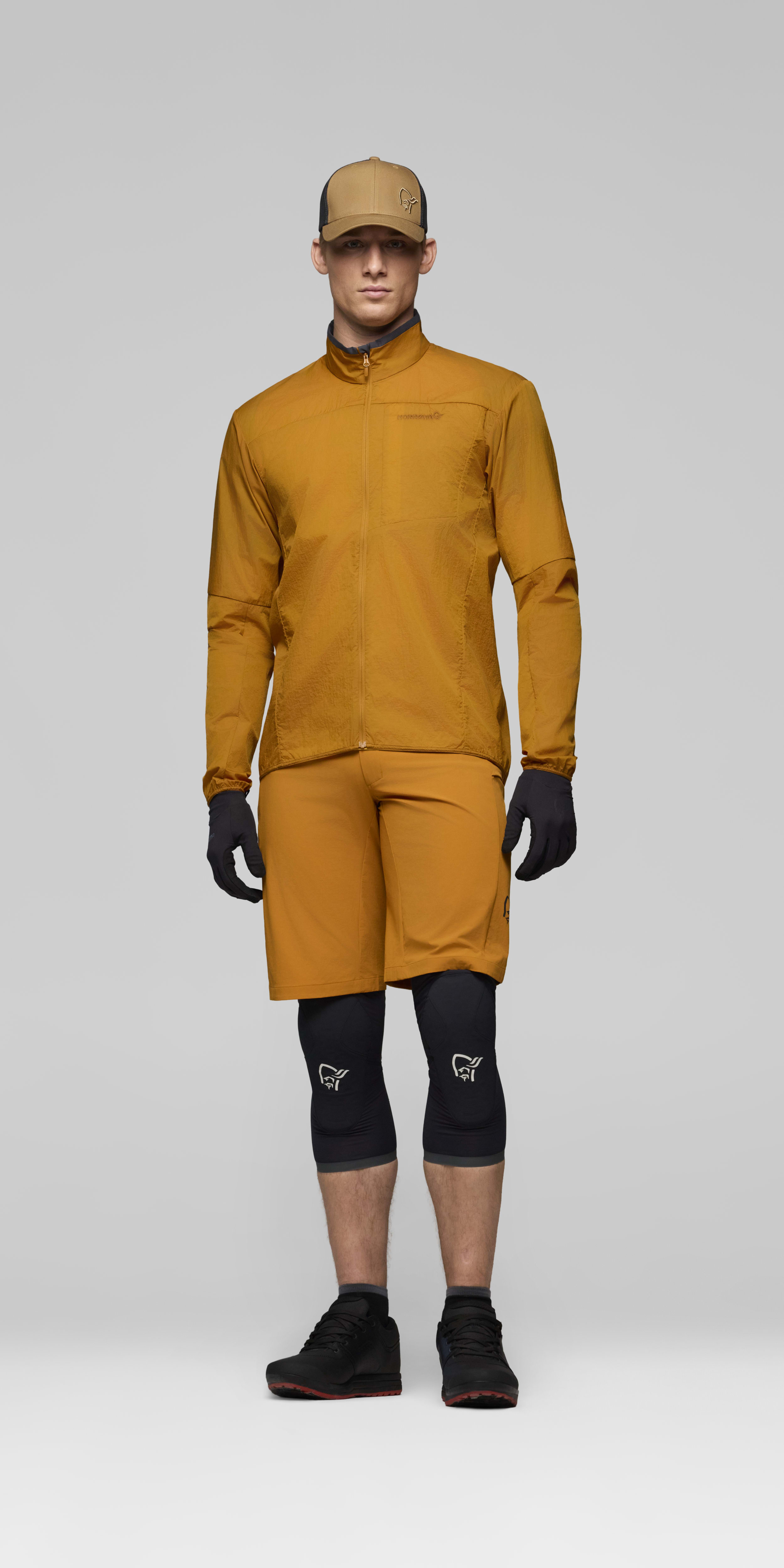 Male Look front image of fjora aero40 Jacket Honey Ginger