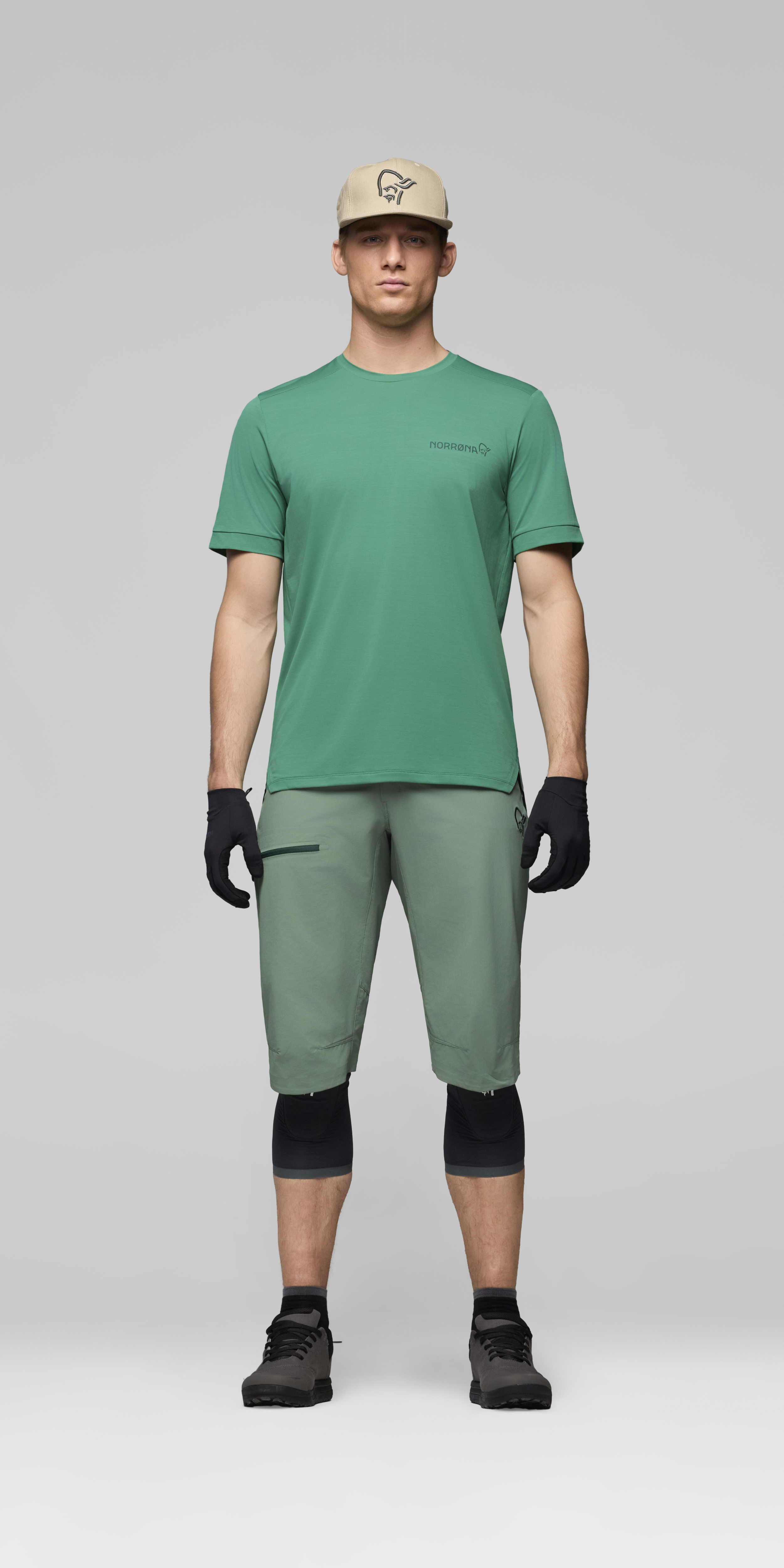 Male Look opening image of fjora equaliser T-shirt Dark Ivy