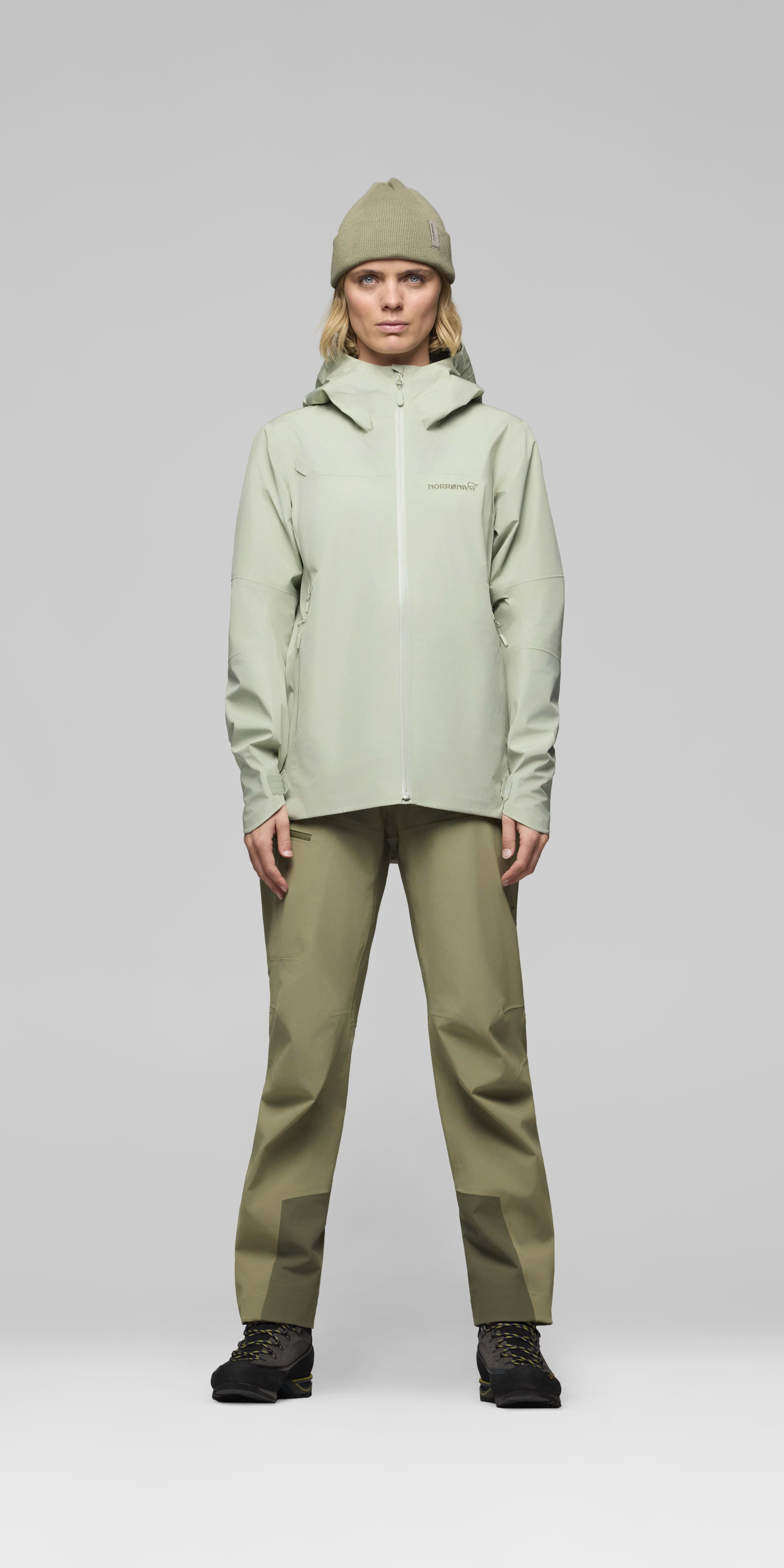 Female Look front image of femund Gore-Tex Jacket Desert Sage