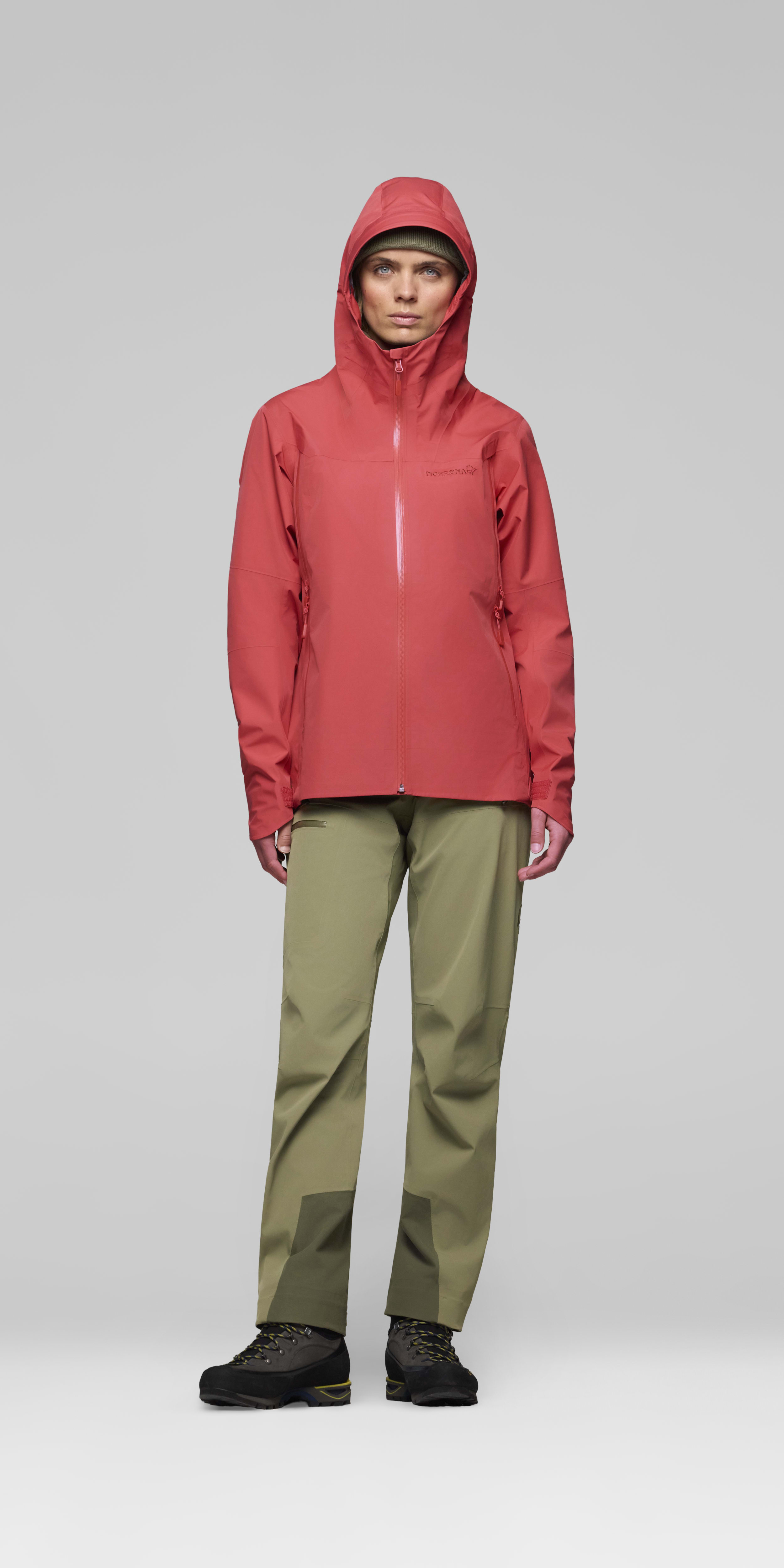 Female Look front image of femund Gore-Tex Jacket Baked Apple
