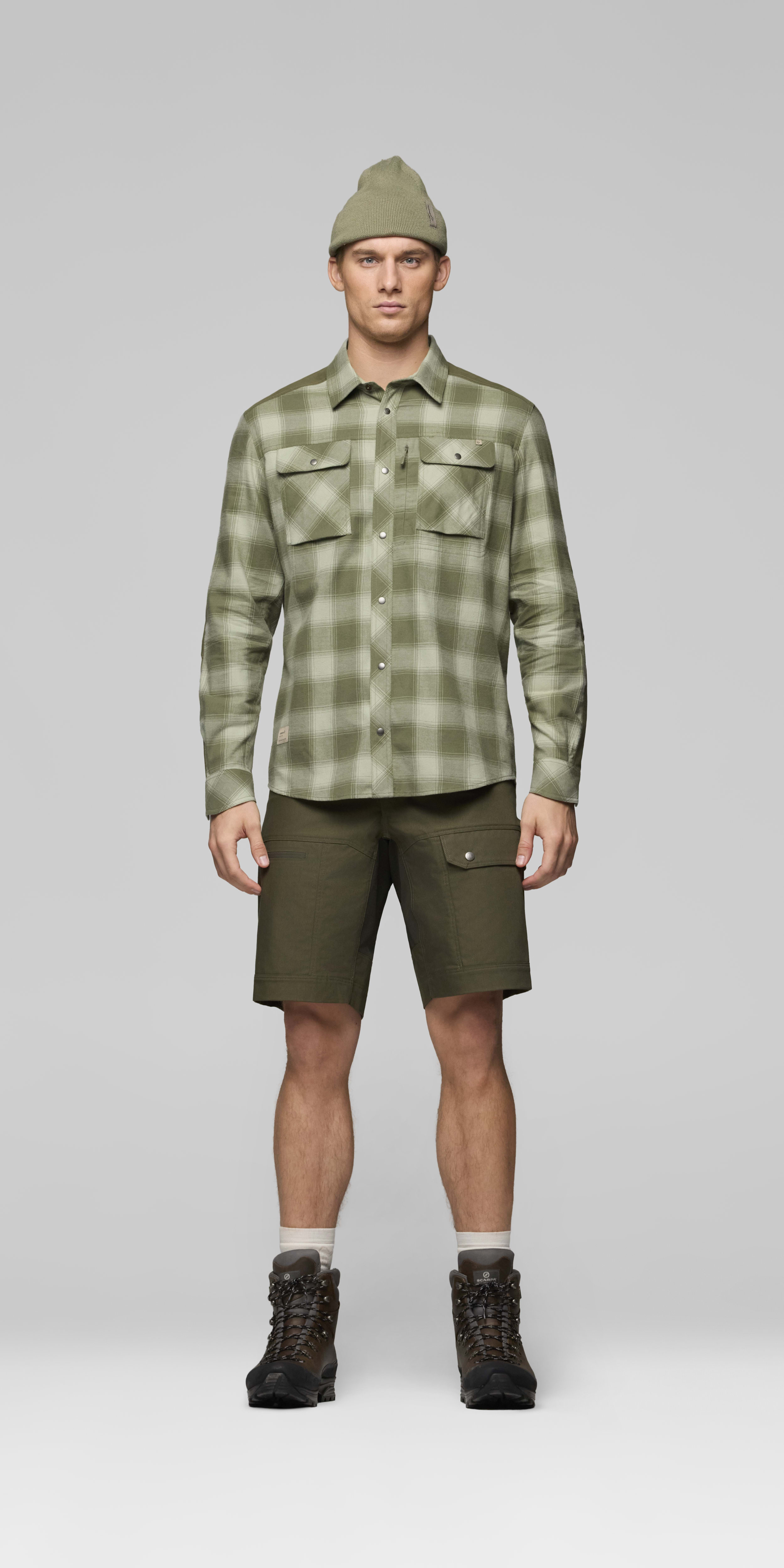 Male Look front image of femund flannel Shirt Desert Sage/Deep Lichen Green