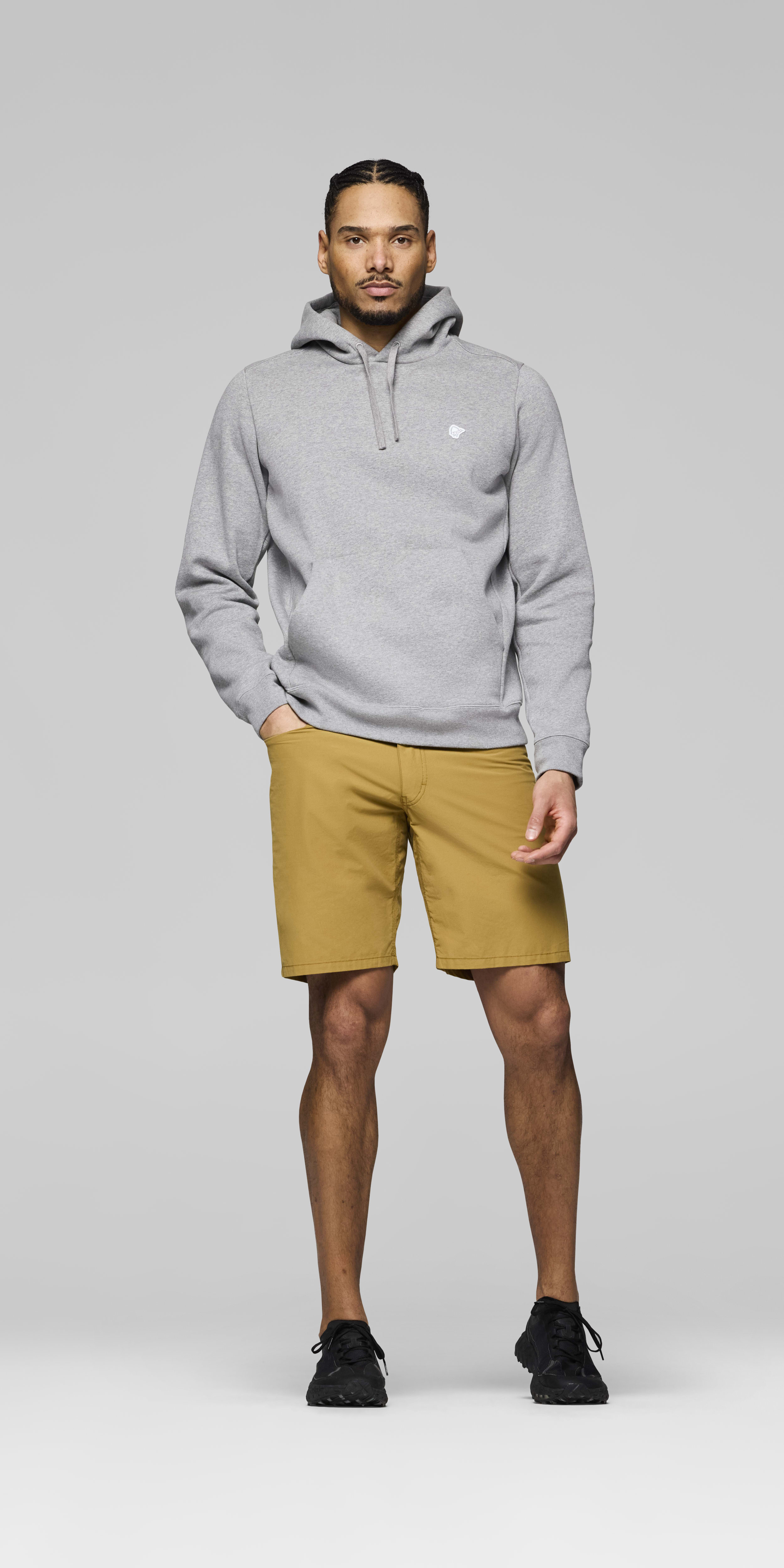 Female Look front image of femund sweat Hood Drizzle