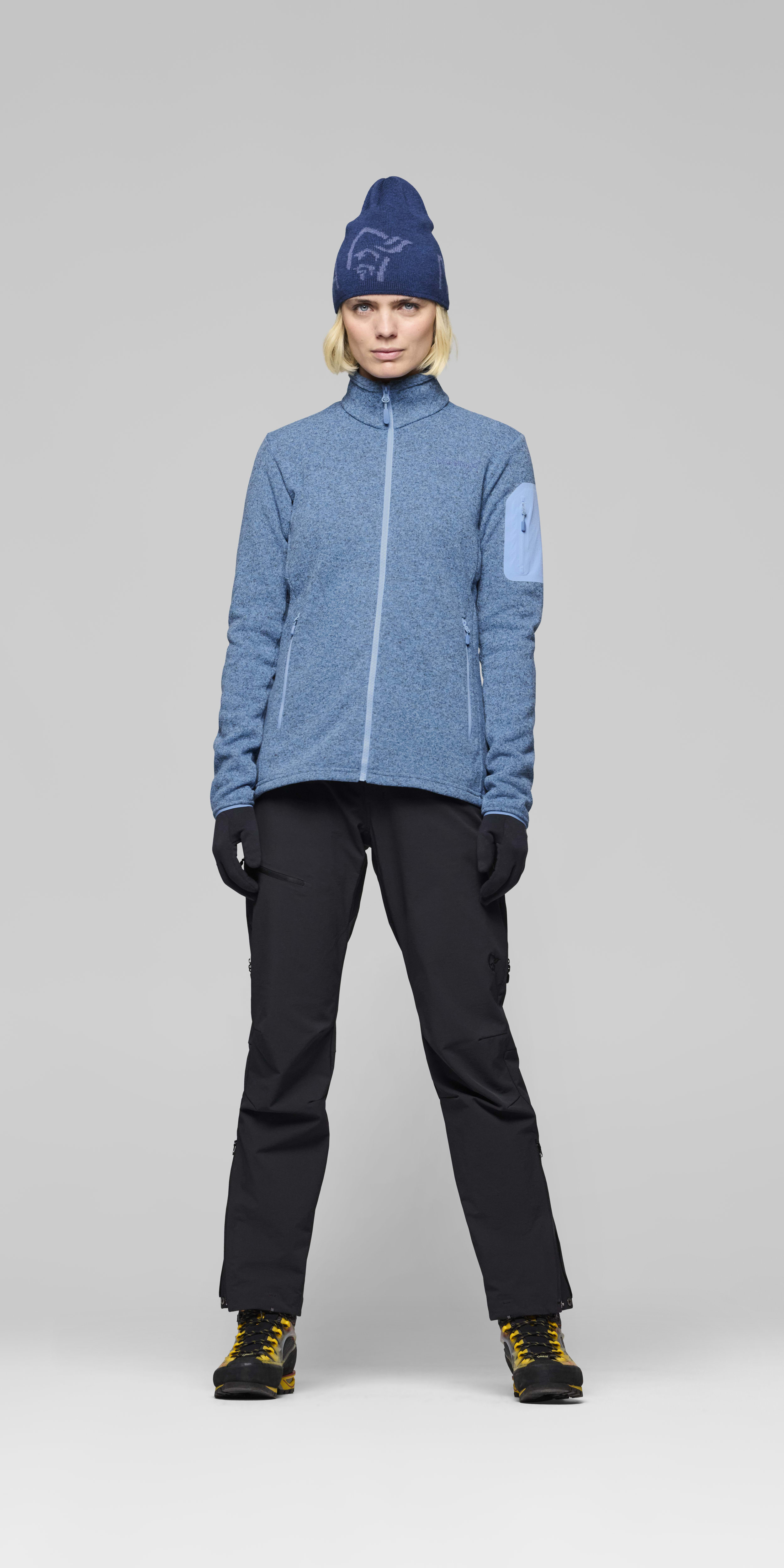 Female Look front image of femund warm2 Jacket Allure