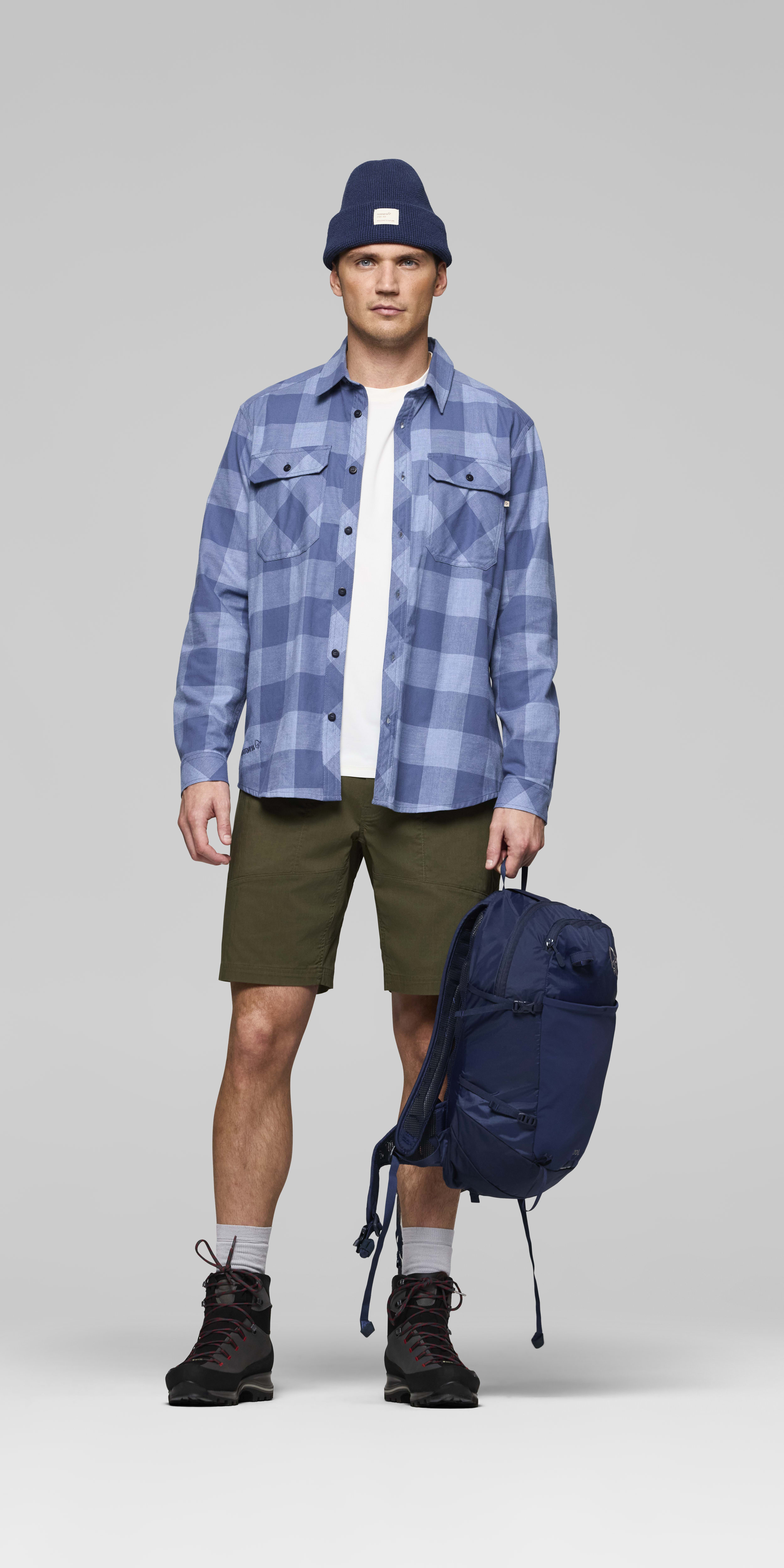 Male Look opening image of femund mid cotton Shorts Olive Night