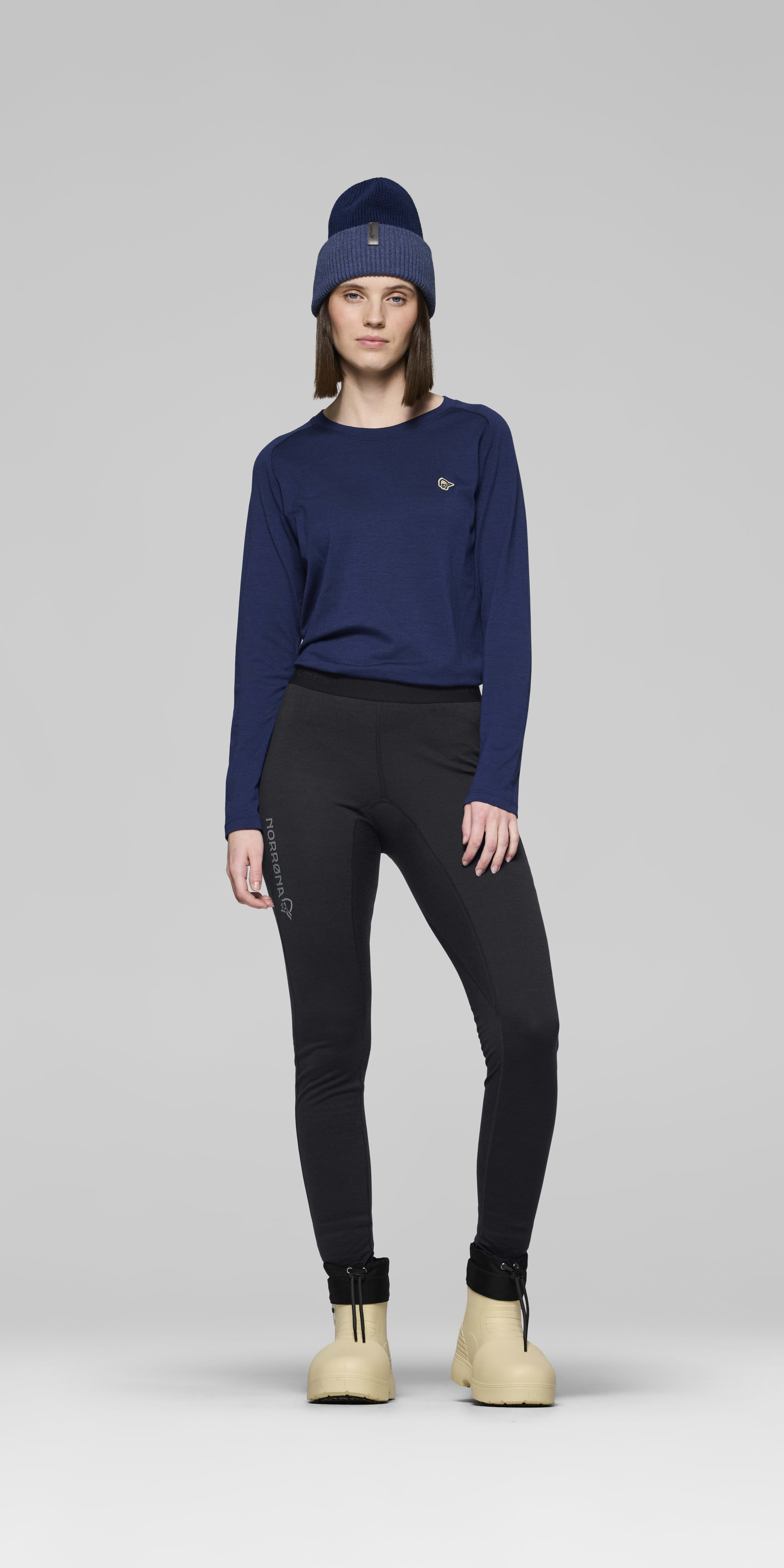 Female Look front image of femund pureUll Longs Caviar Black