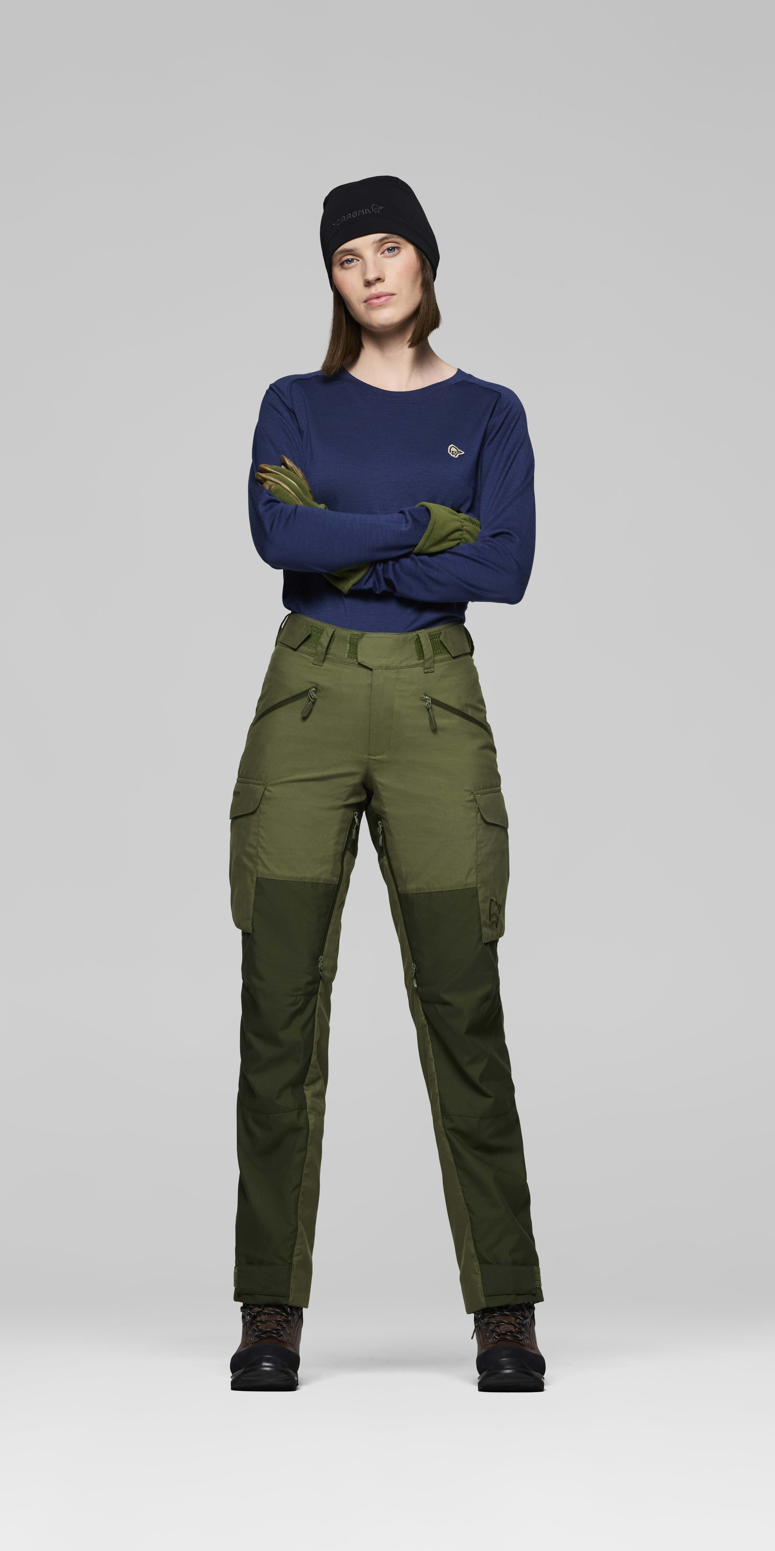 Female Look front image of finnskogen Gore-Tex Pants Green