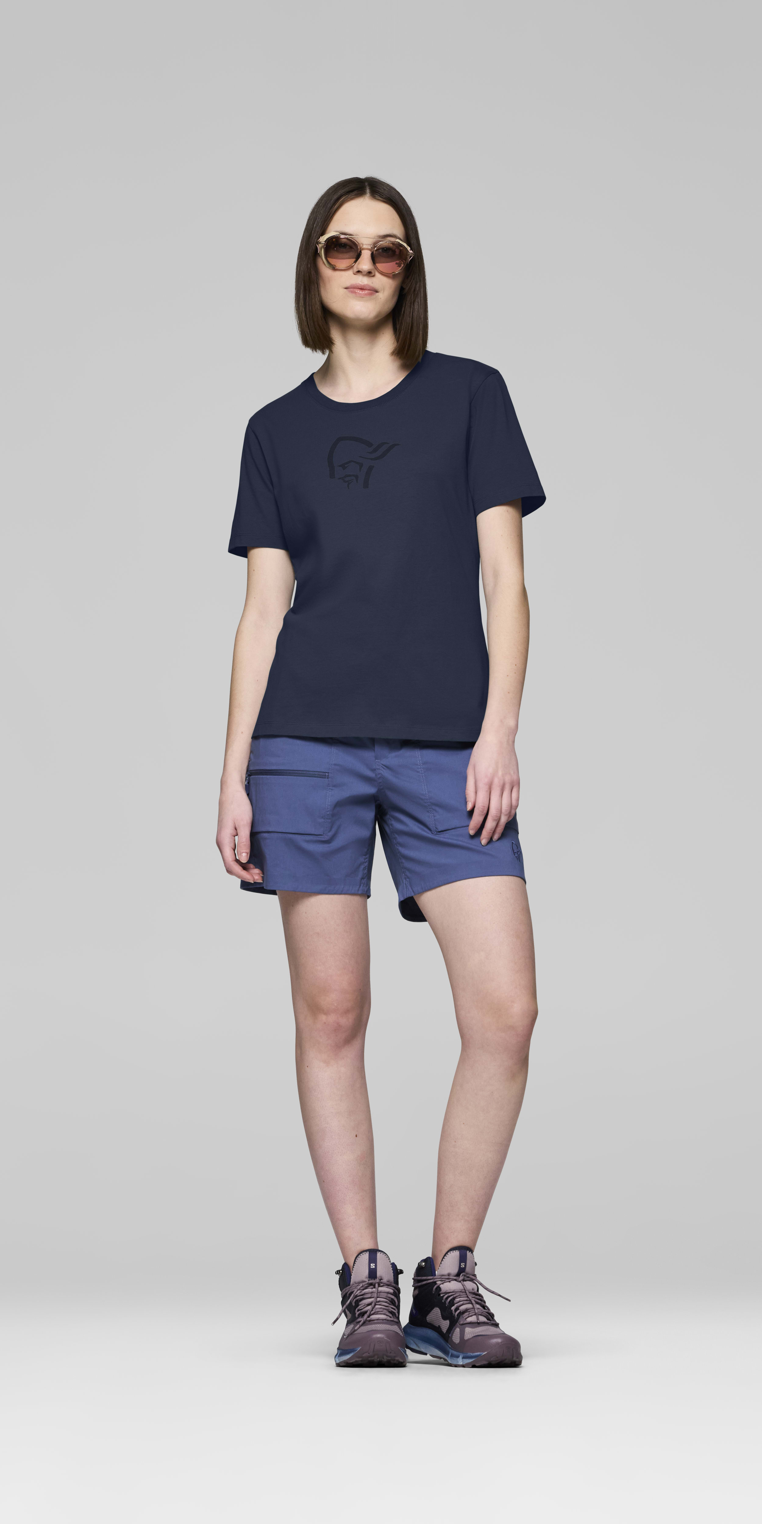 Female Look front image of 29 cotton viking T-shirt Indigo Night/Sky Captain