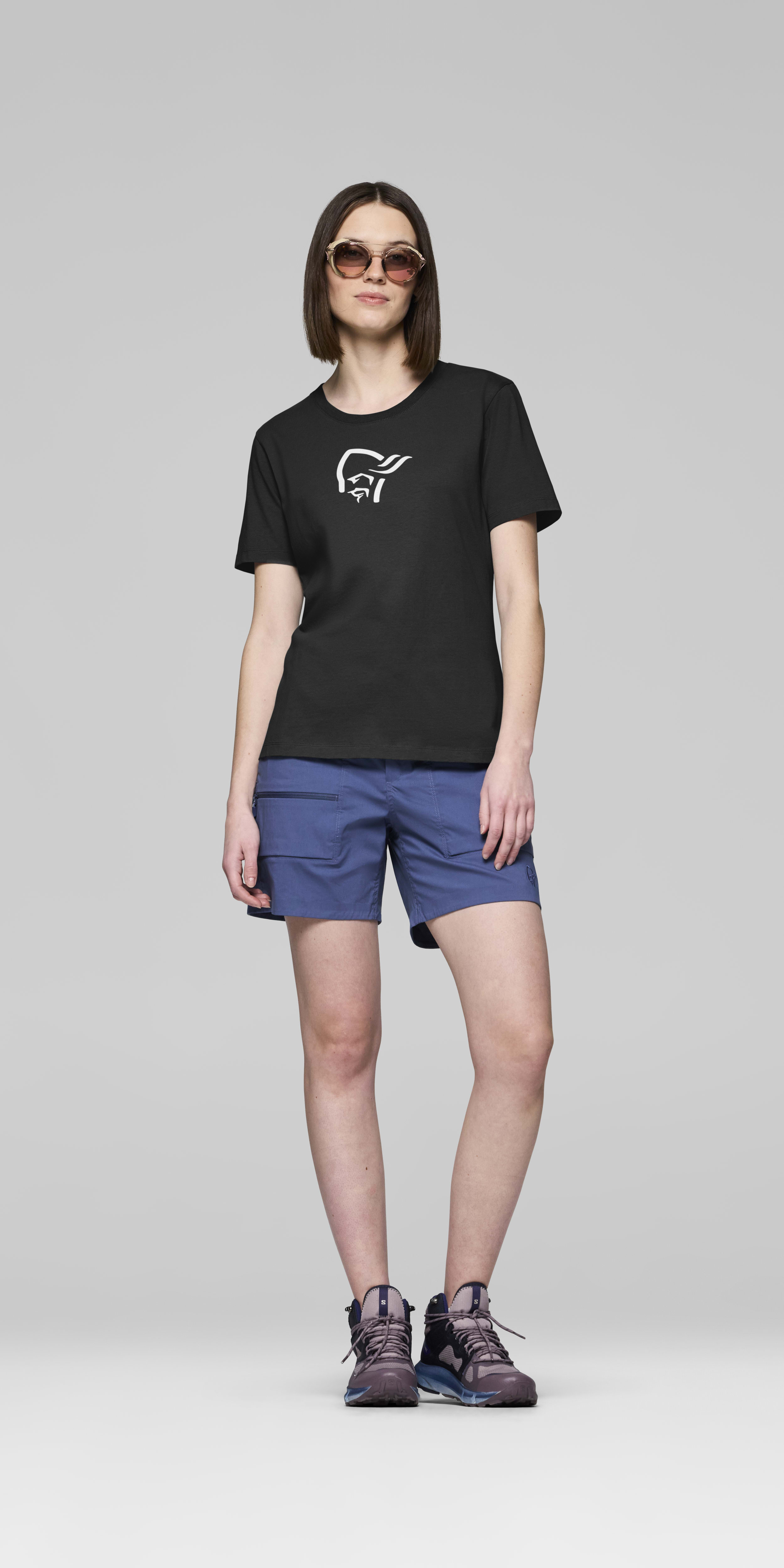 Female Look front image of 29 cotton viking T-shirt Caviar Black