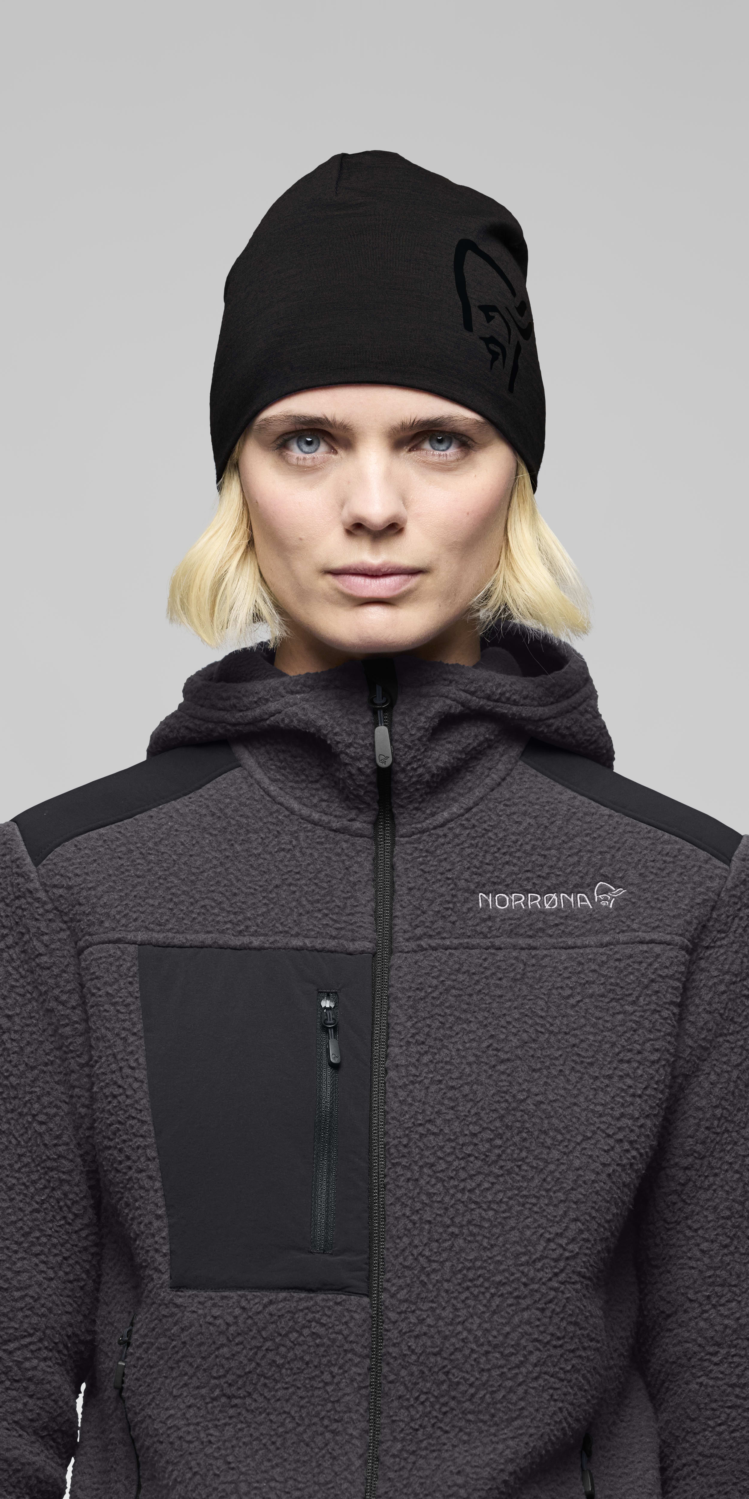Female Look front image of 29 pureUll180 Beanie Caviar Black