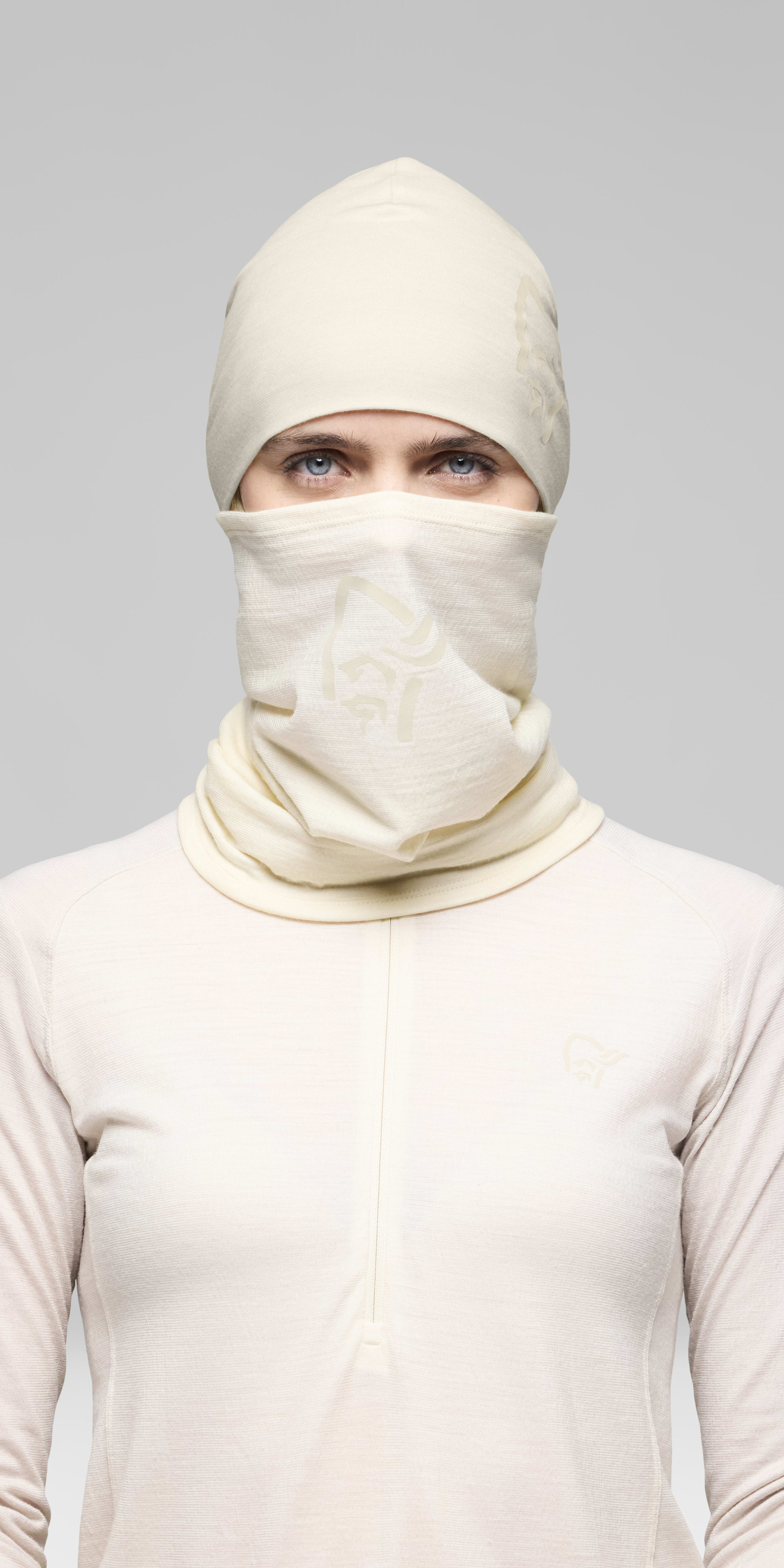 Female Look front image of 29 pureUll Neck Whisper White