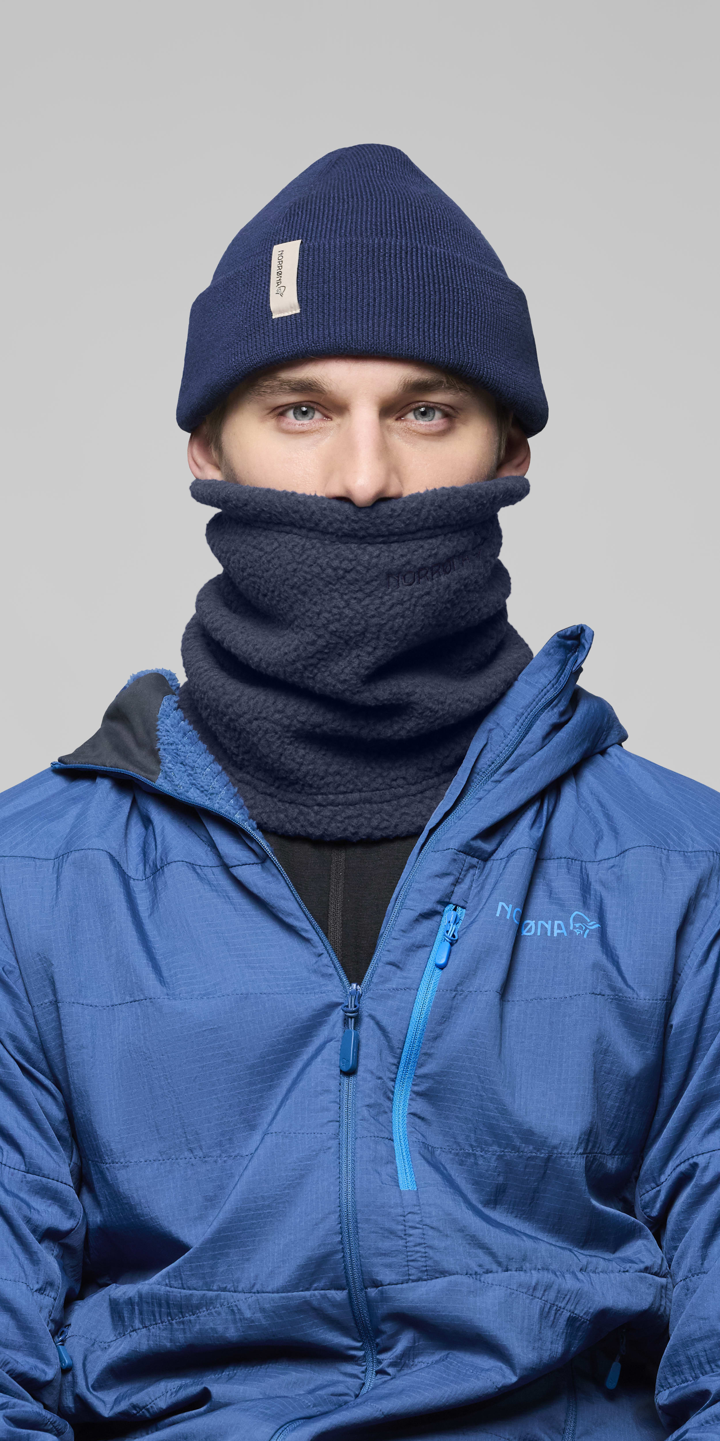 Female Look front image of 29 warm3 Neck Indigo Night