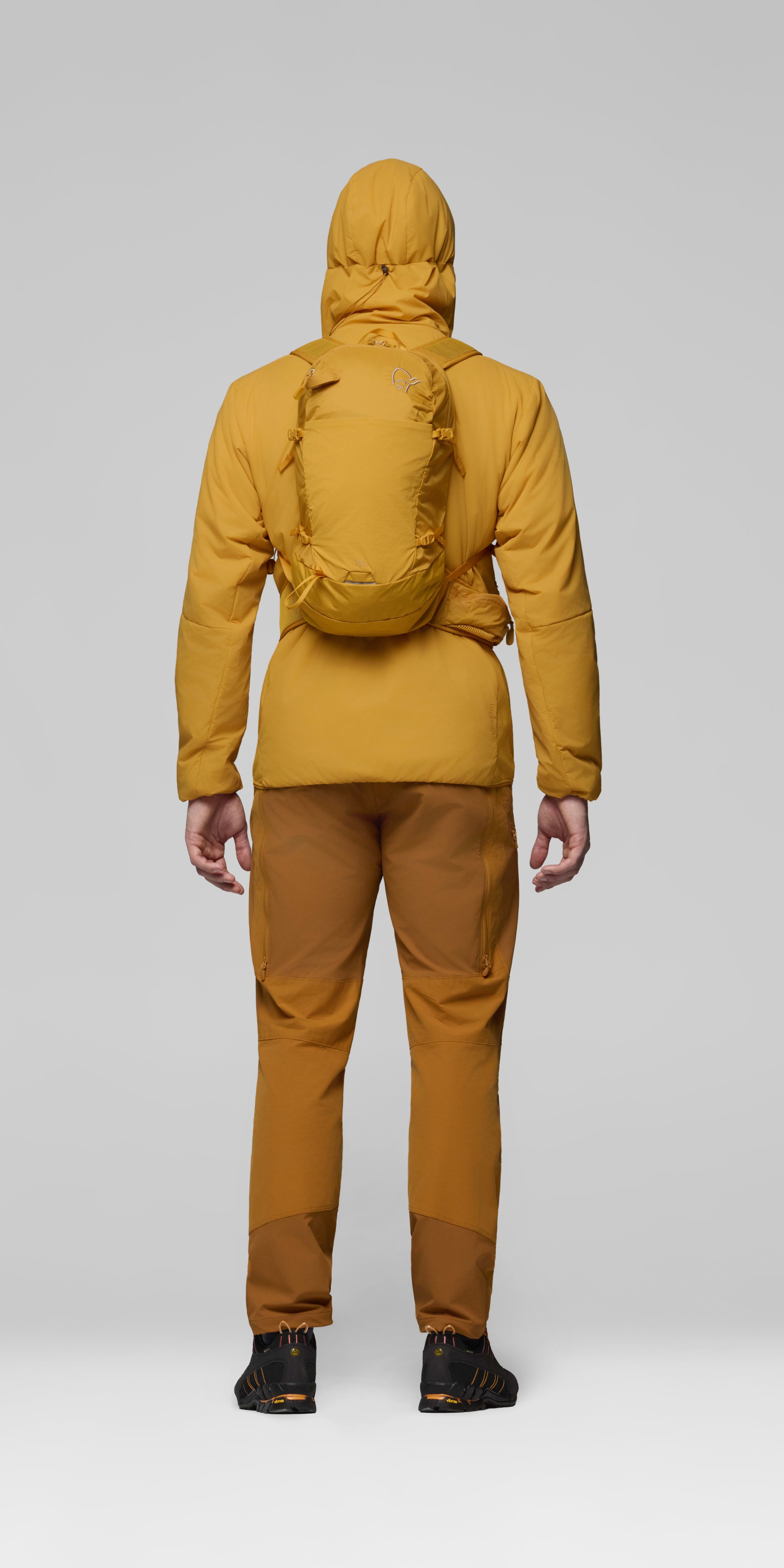 Female Look front image of femund econyl70 15L Pack Sunflower