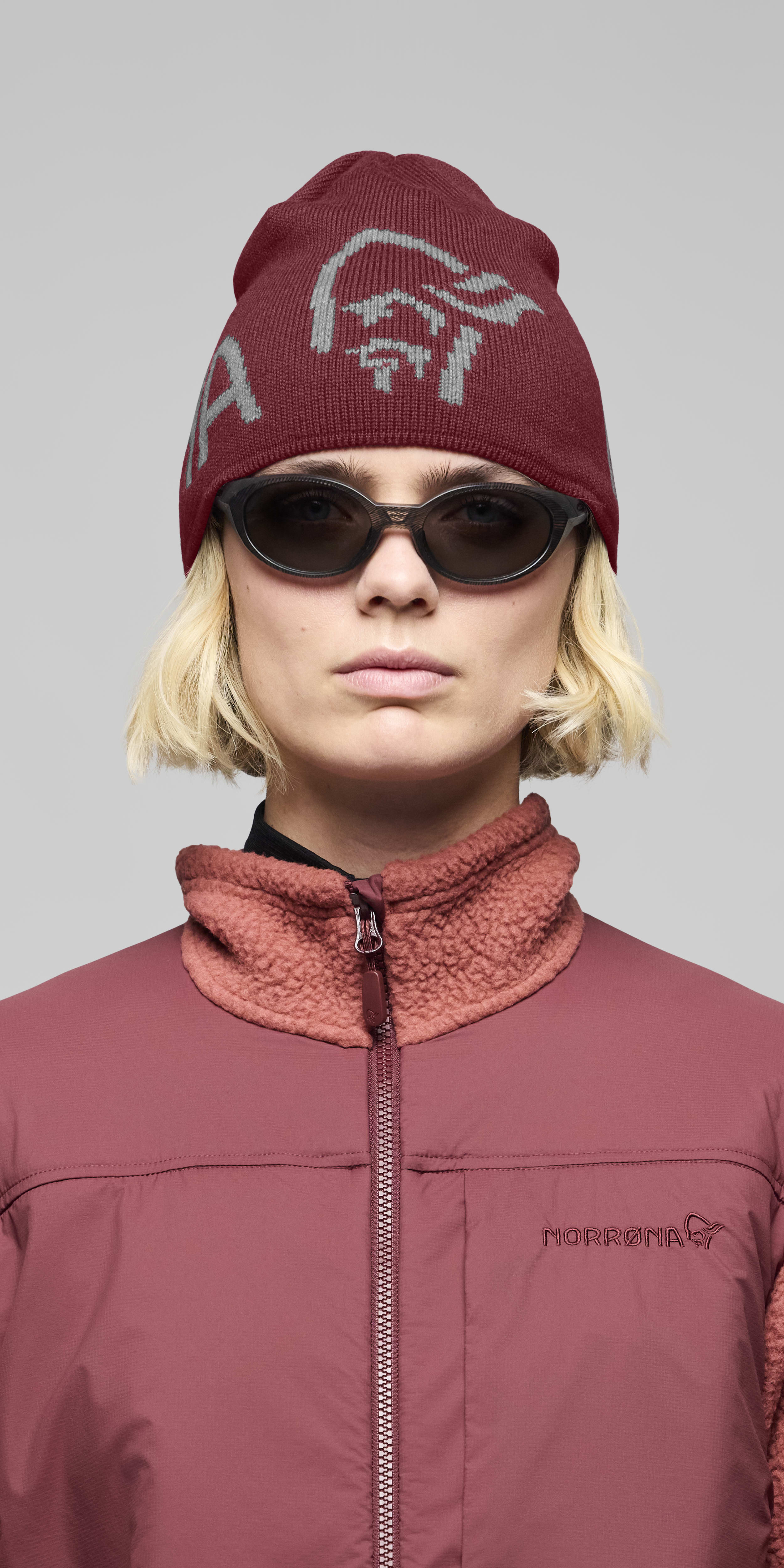 Female Look front image of 29 mid merinoUll logo Beanie Port