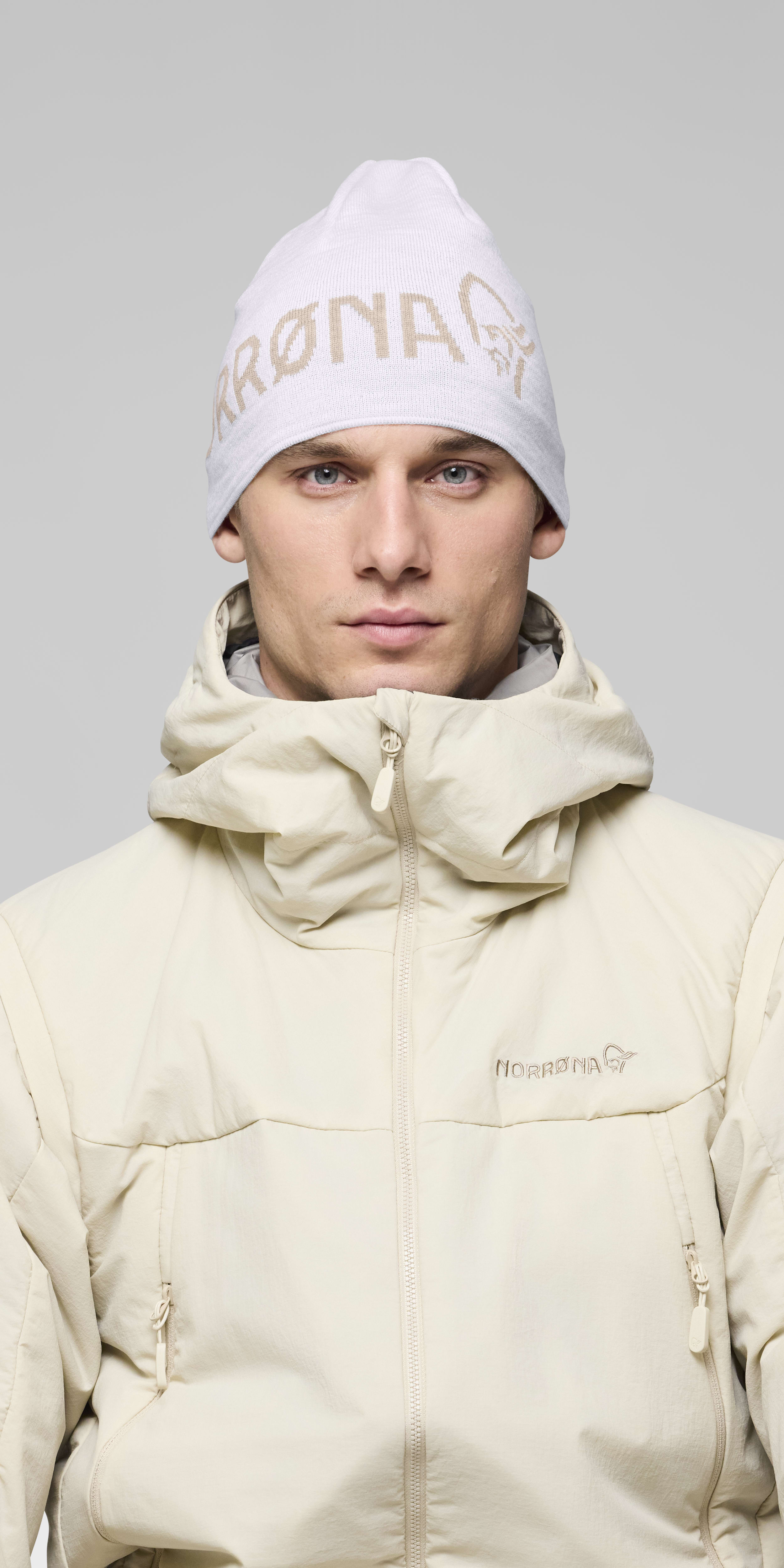 Female Look front image of 29 light merinoUll logo Beanie Oatmeal