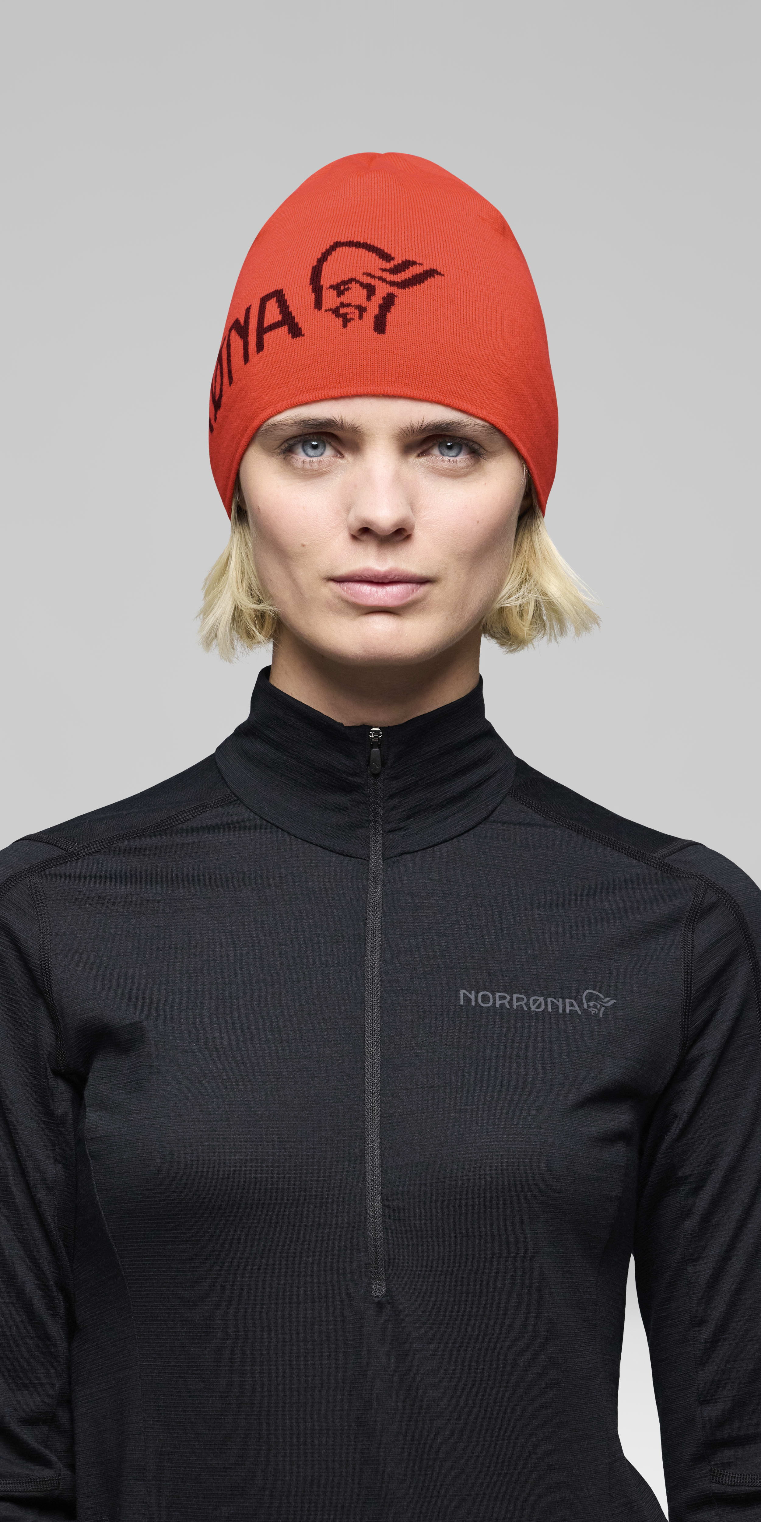 Female Look front image of 29 light merinoUll logo Beanie Baked Apple