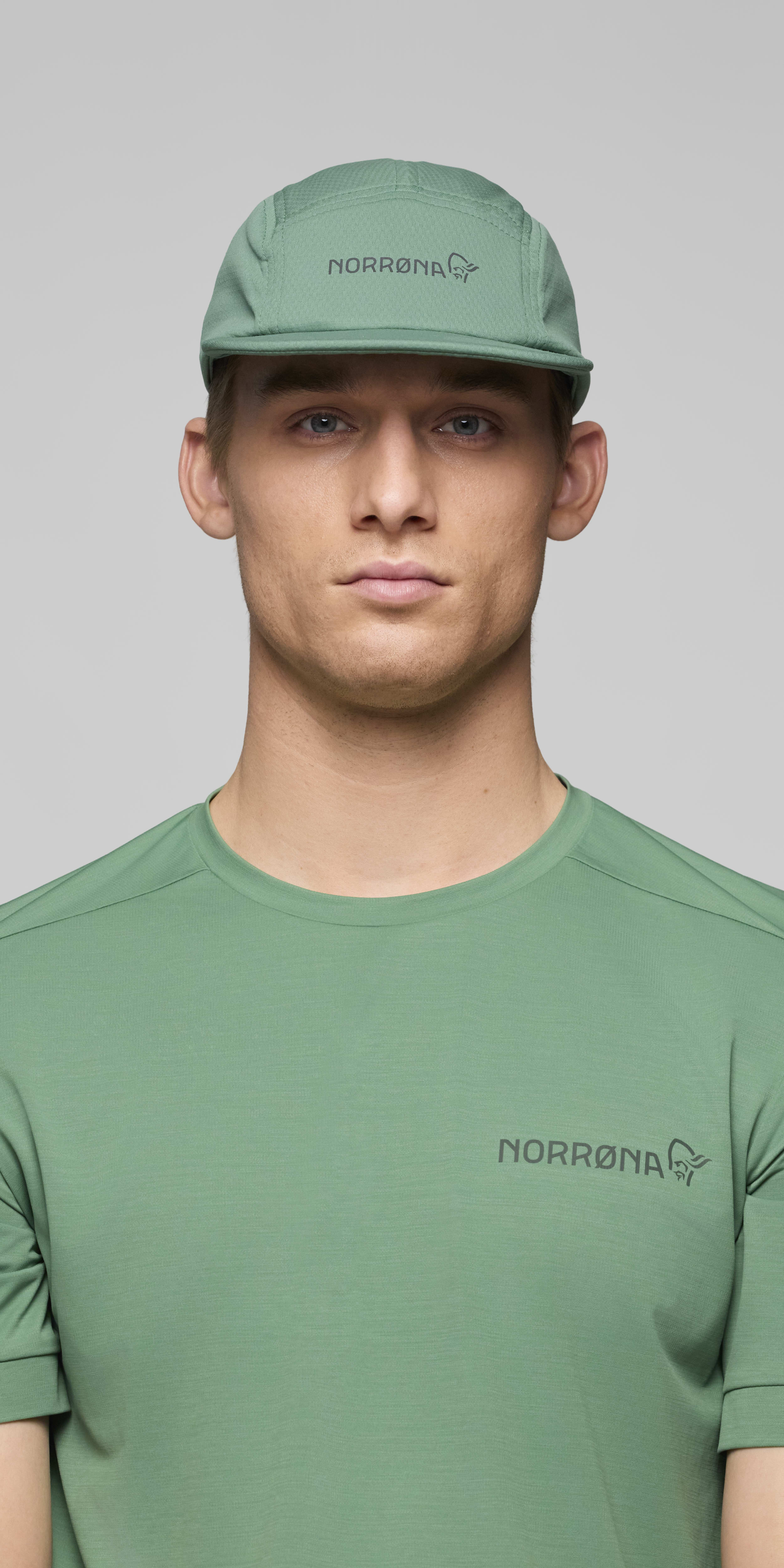 Female Look front image of senja Cap Dark Ivy