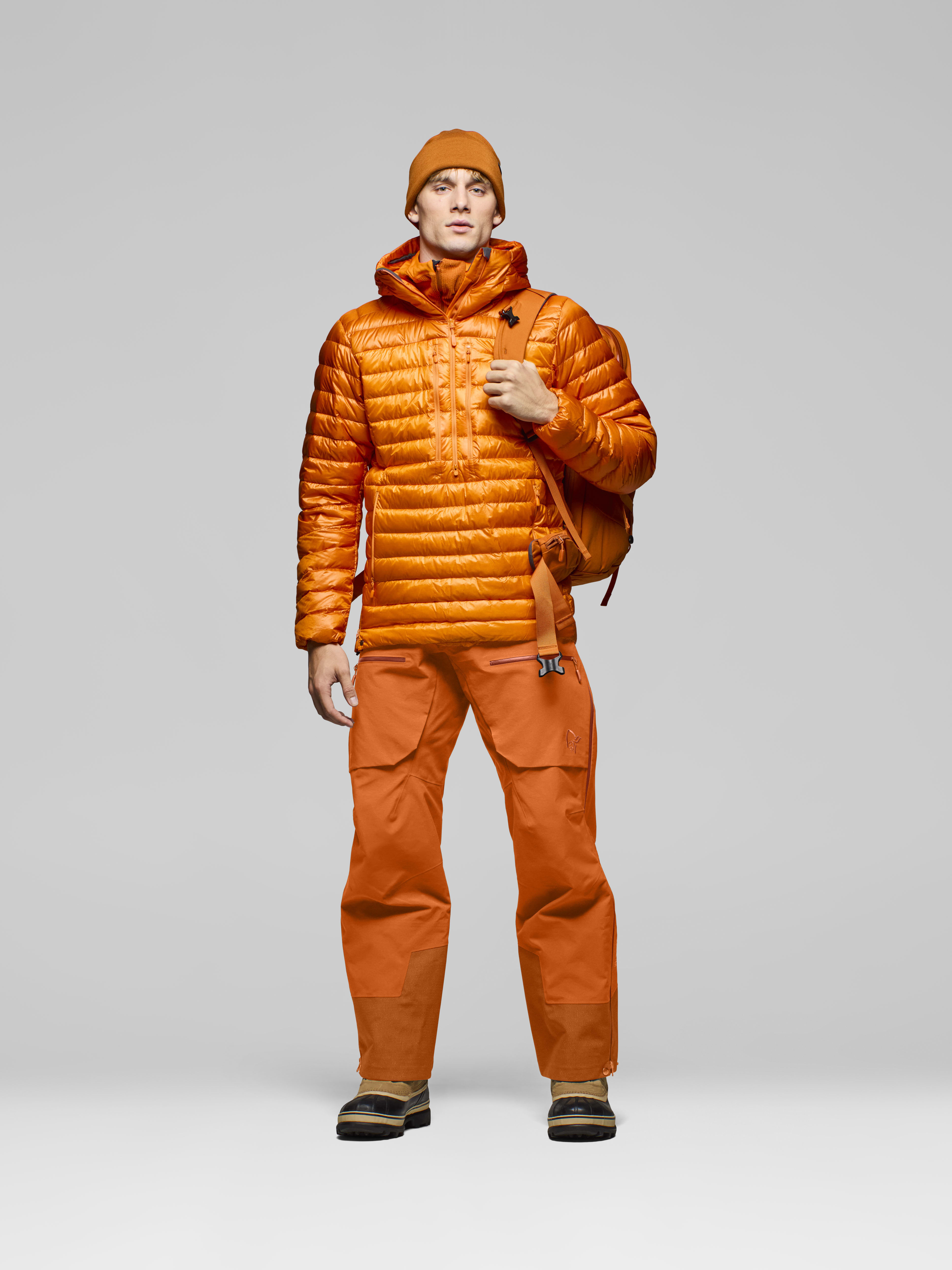 Male Look opening image of lofoten down800 Anorak Exuberance