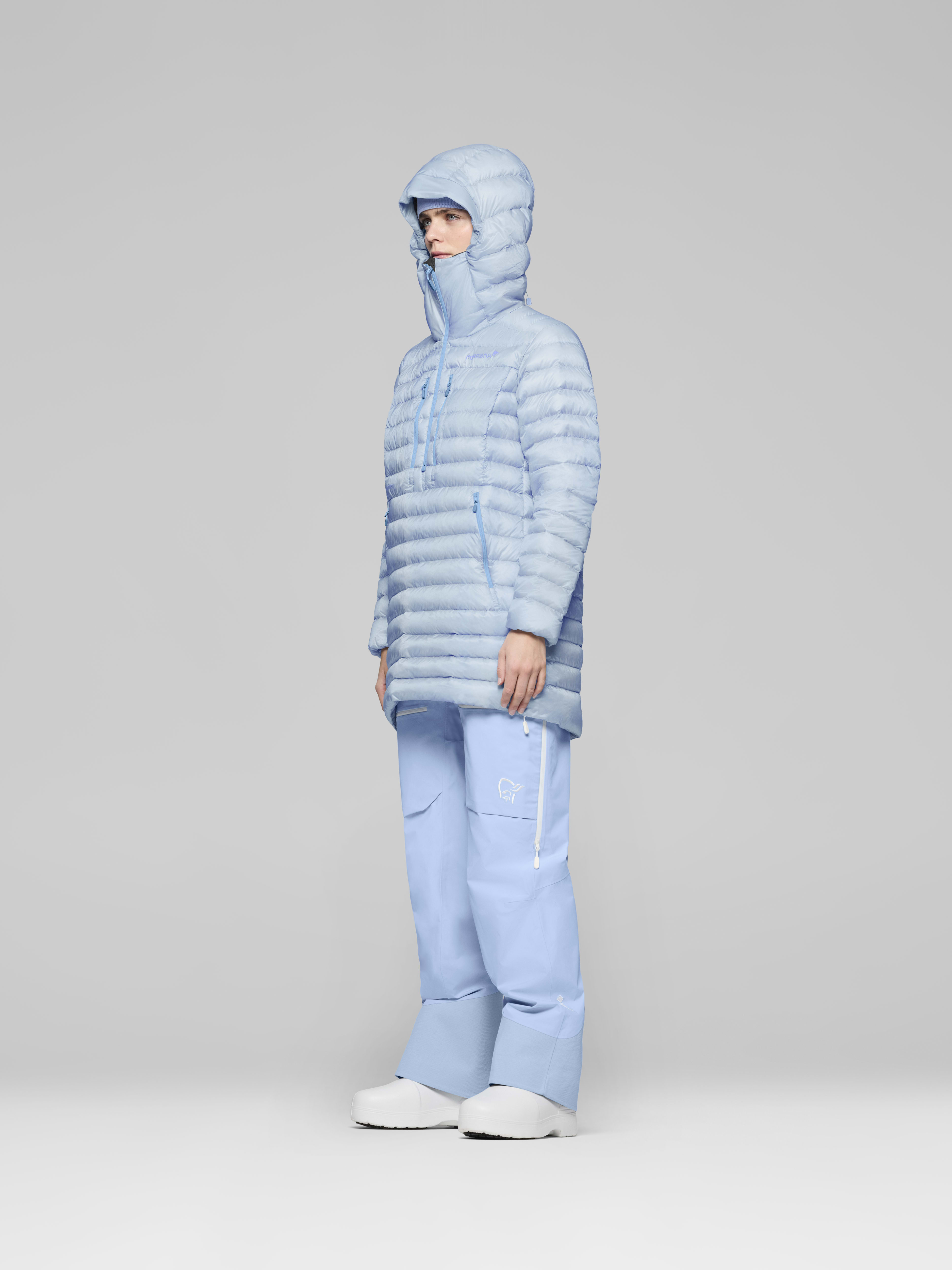 Female Look side image of lofoten down800 Anorak Cashmere Blue
