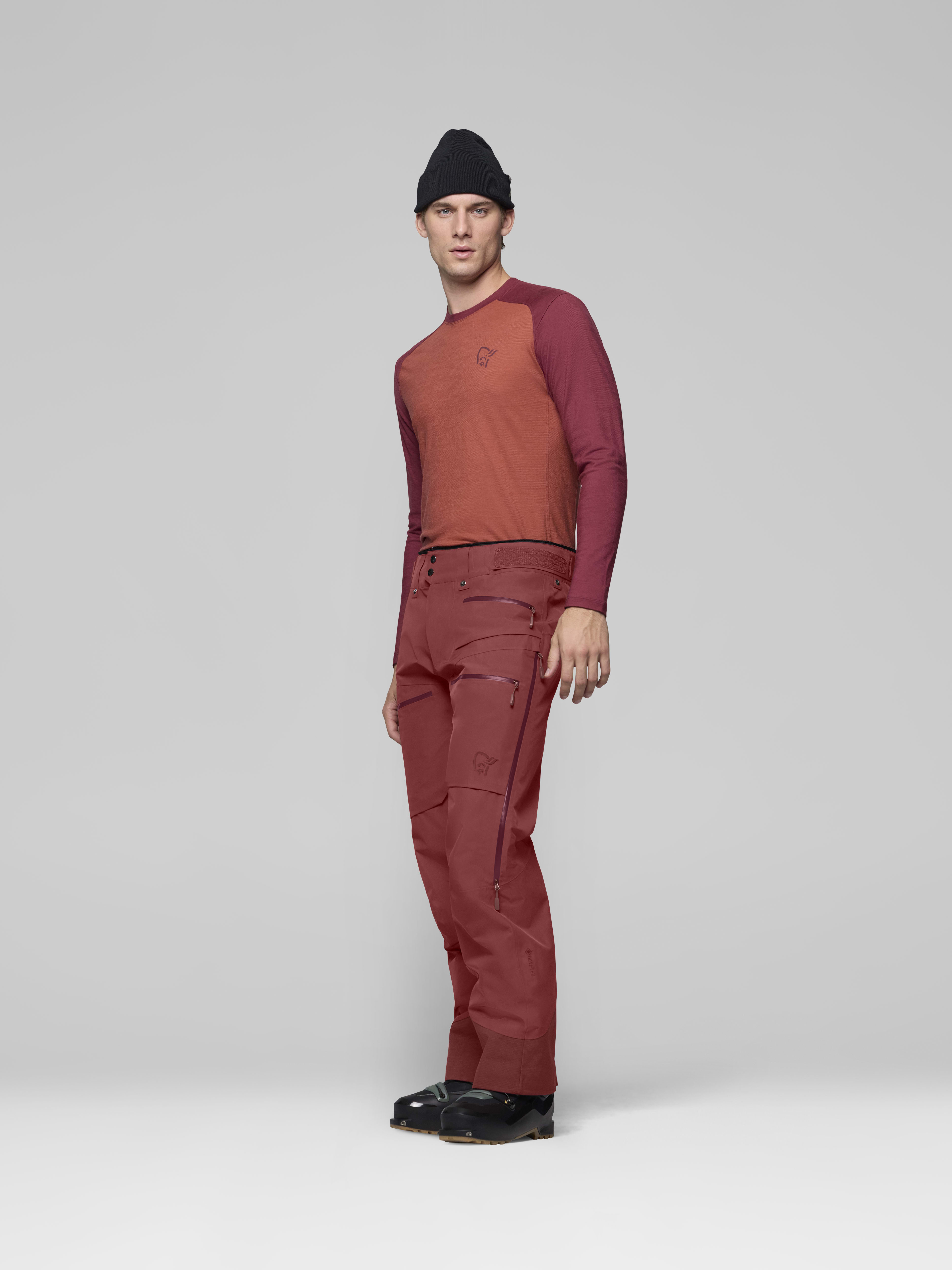 Male Look side image of lofoten Gore-Tex Insulated Pants Port