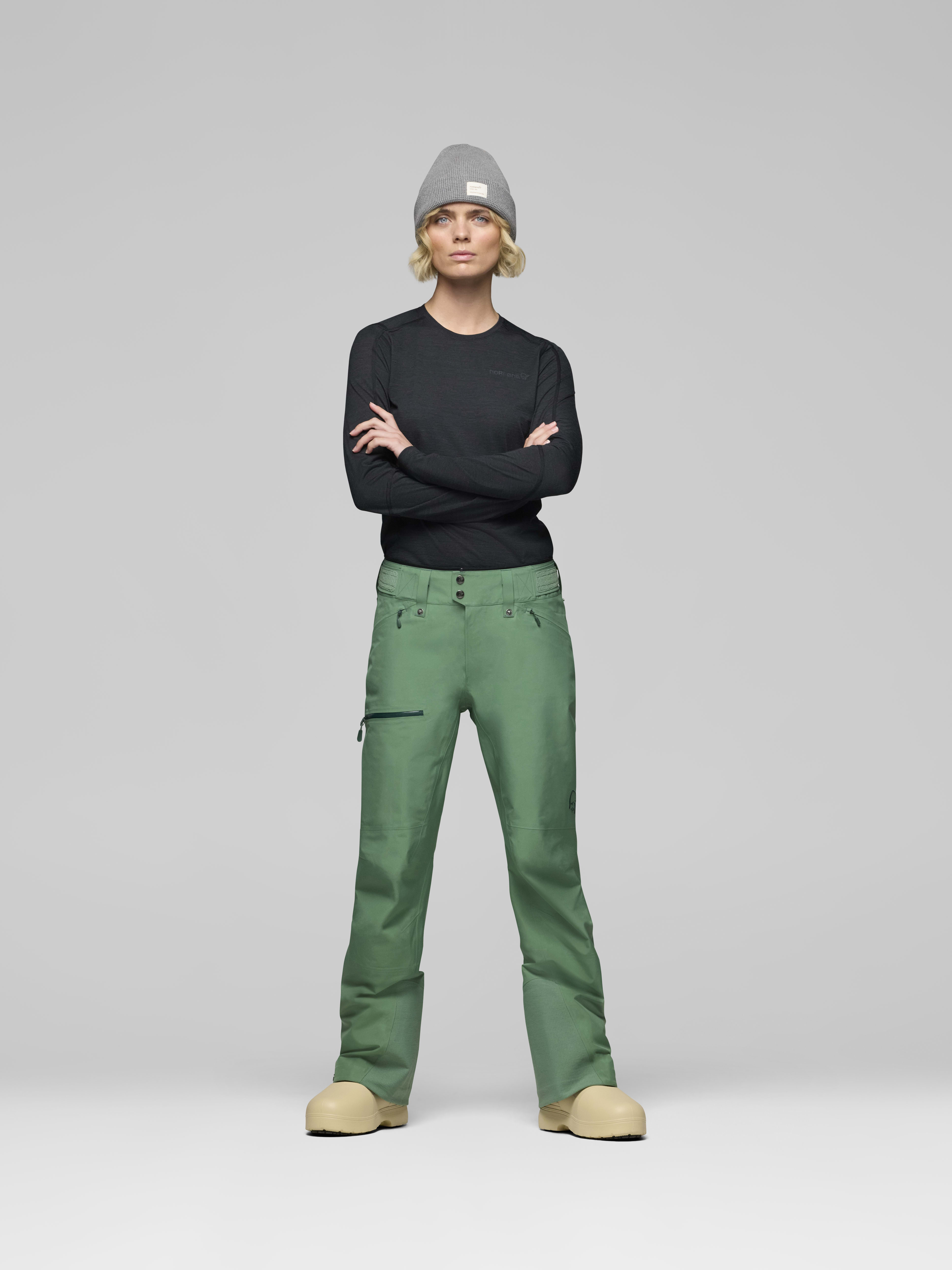 Female Look front image of lofoten Gore-Tex Pants Dark Ivy