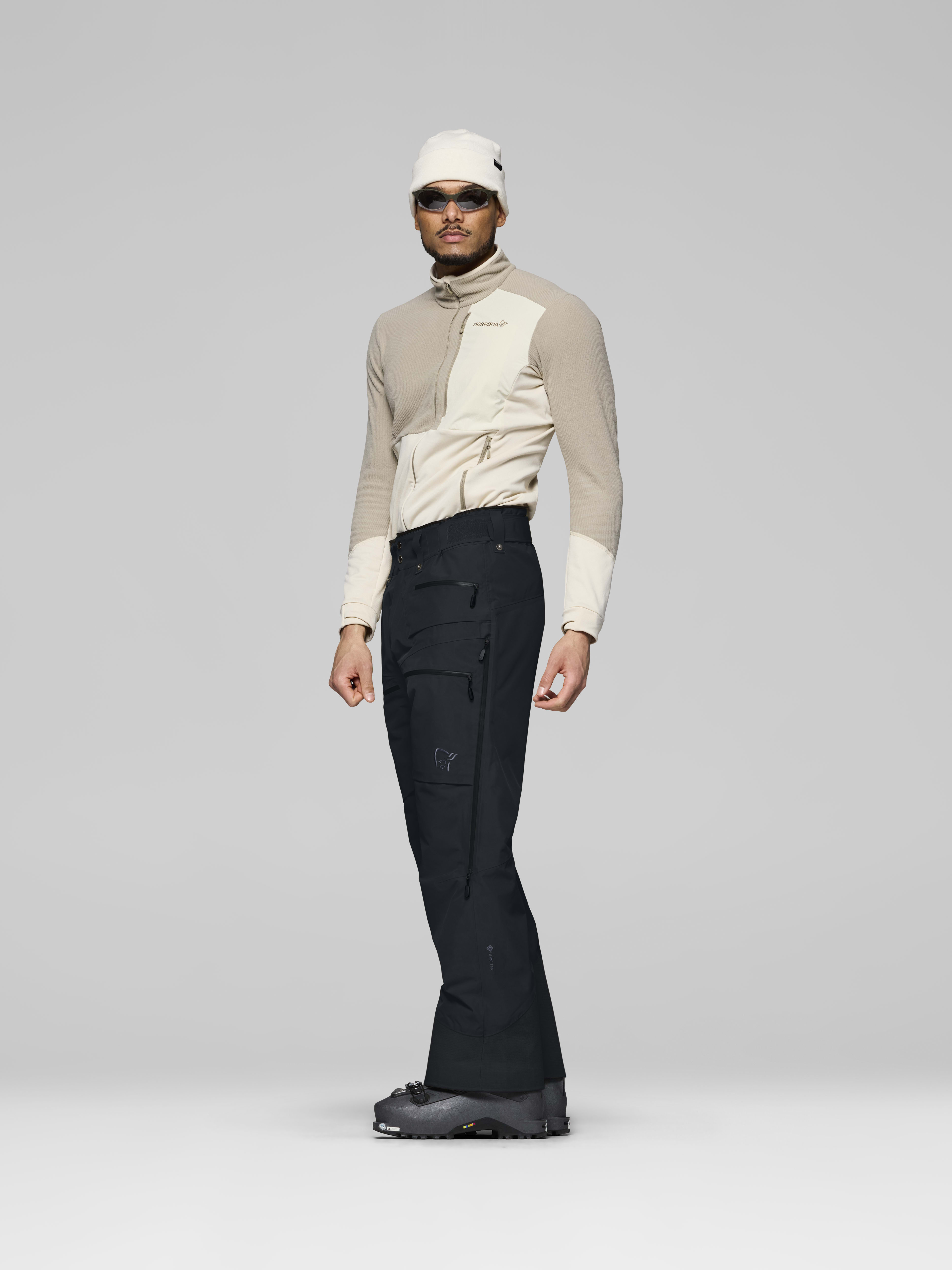 Male Look side image of lofoten Gore-Tex Insulated short Pants Caviar Black