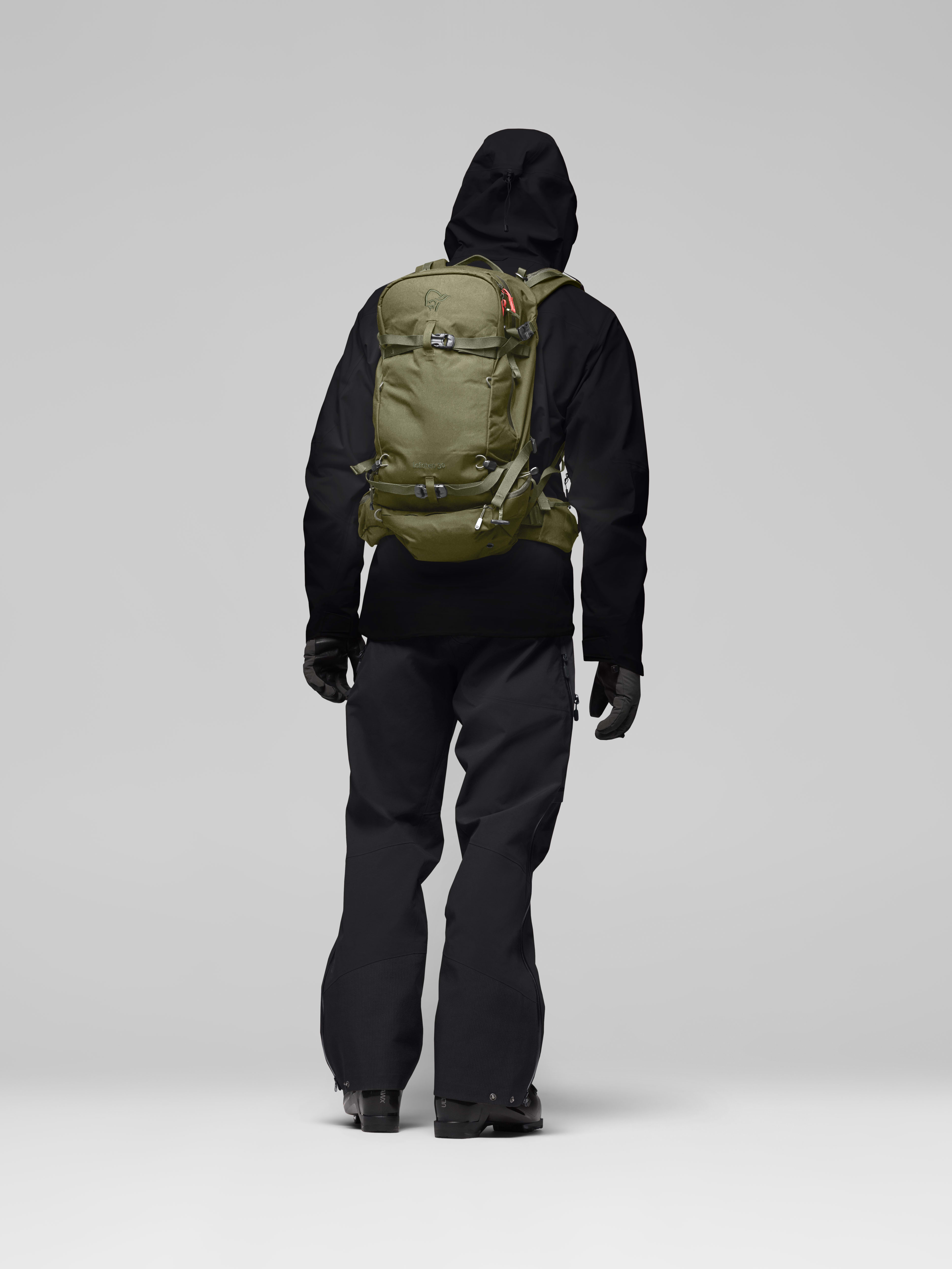 Female Look front image of lofoten 30L Pack Deep Lichen Green