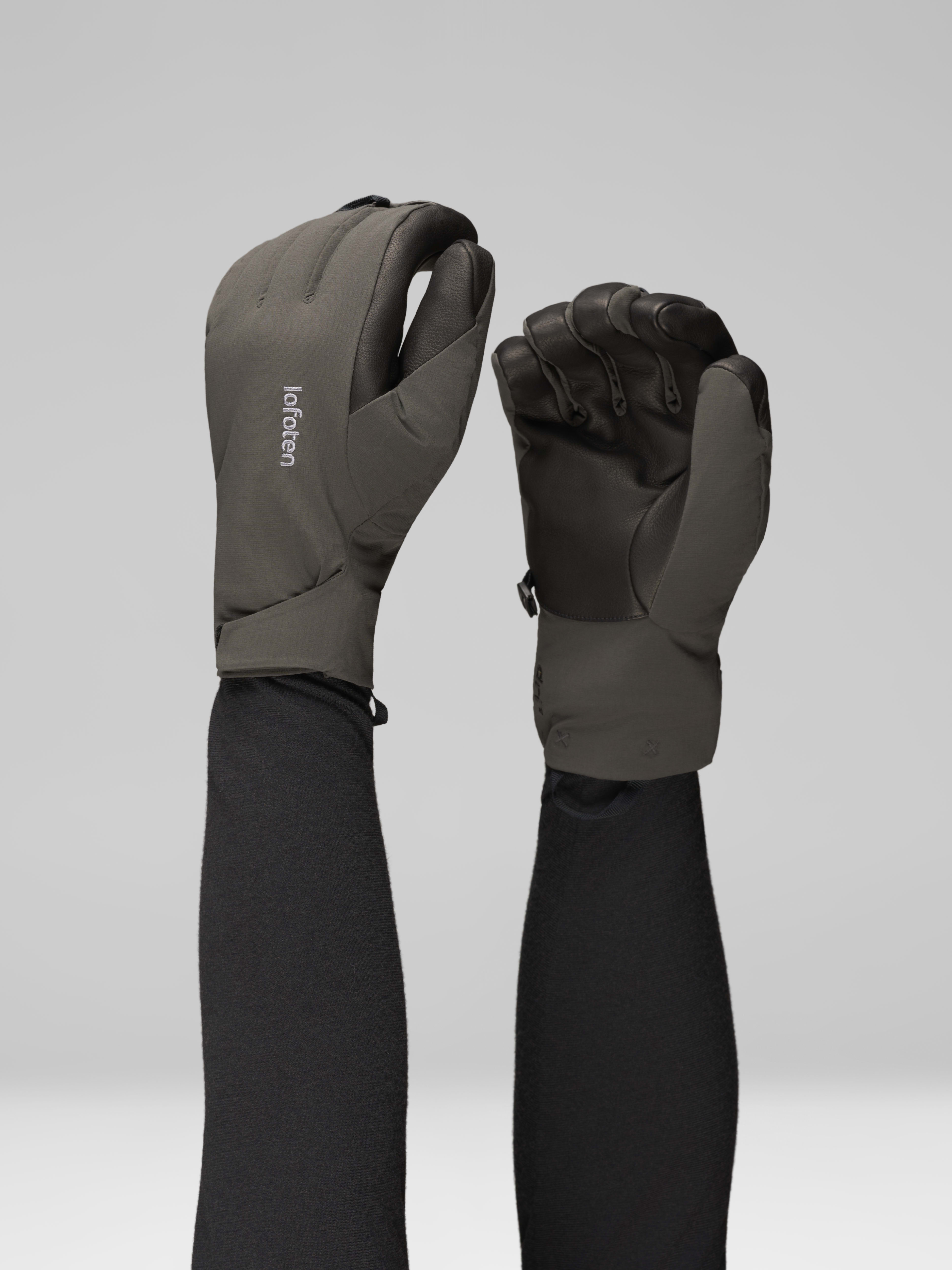 Female Look front image of lofoten dri1 PrimaLoft170 short Gloves Phantom