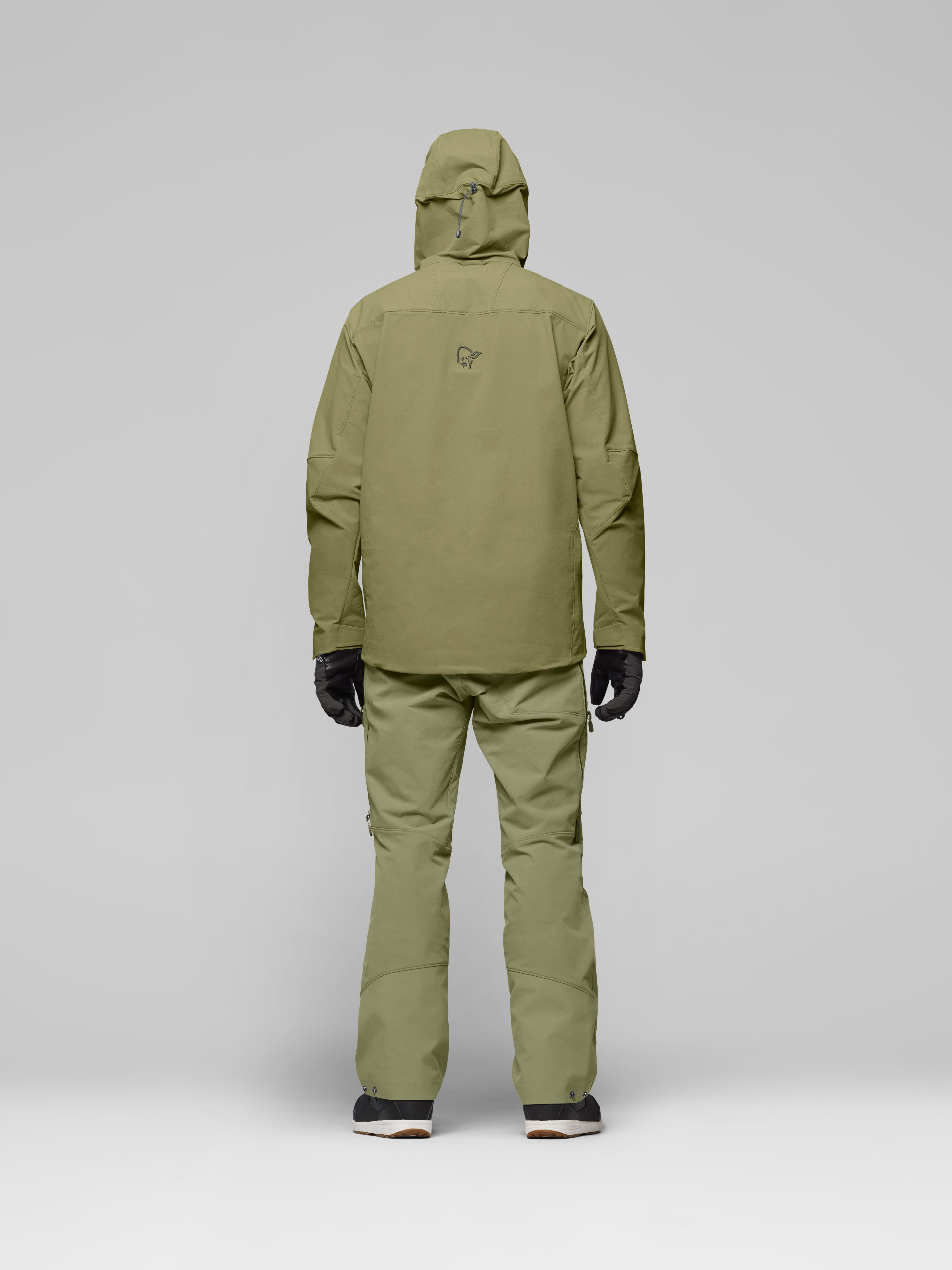 Male Look back image of lofoten flex1 Jacket Deep Lichen Green