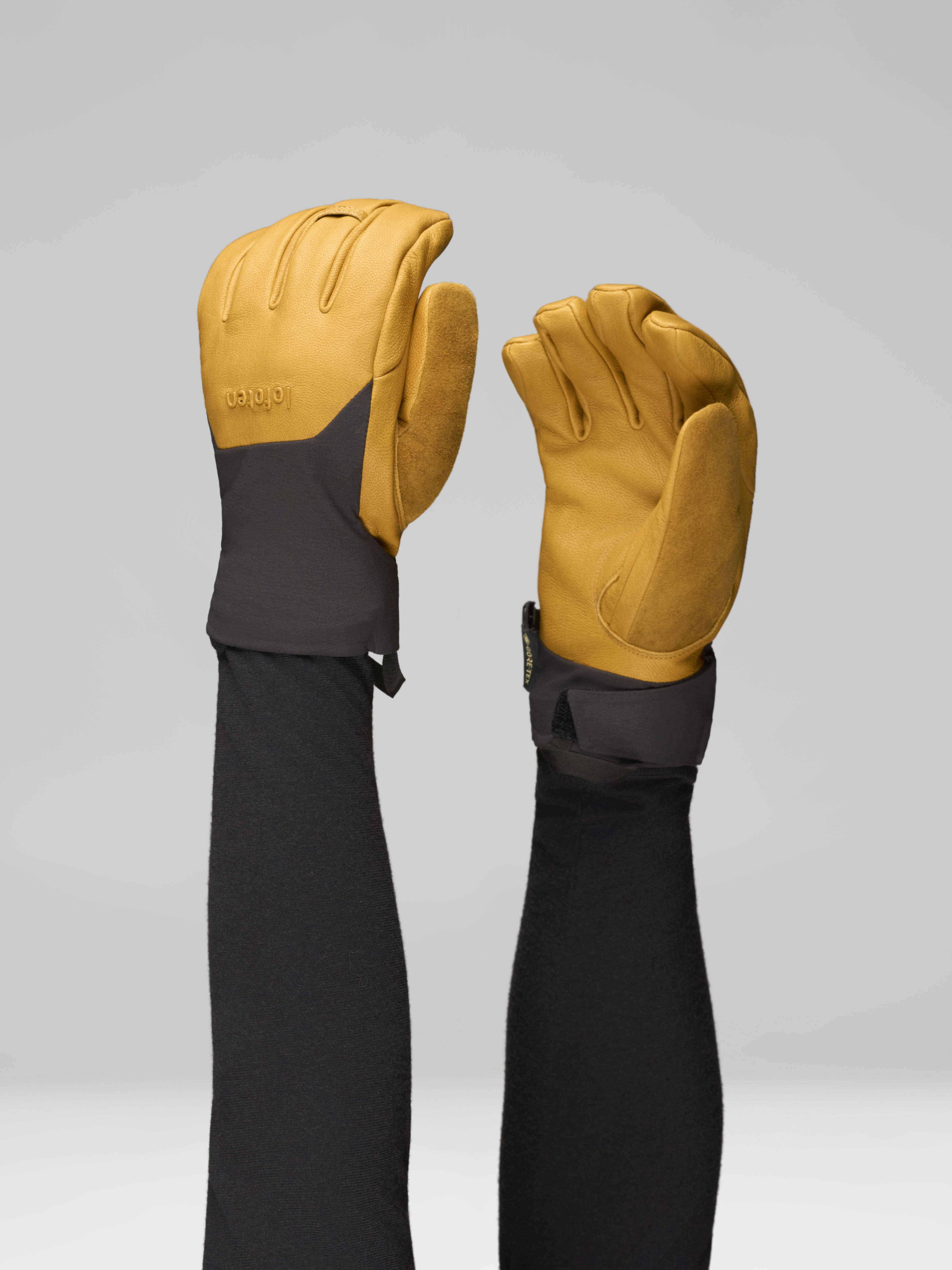 Female Look front image of lofoten Gore-Tex thermo100 short Gloves Kangaroo