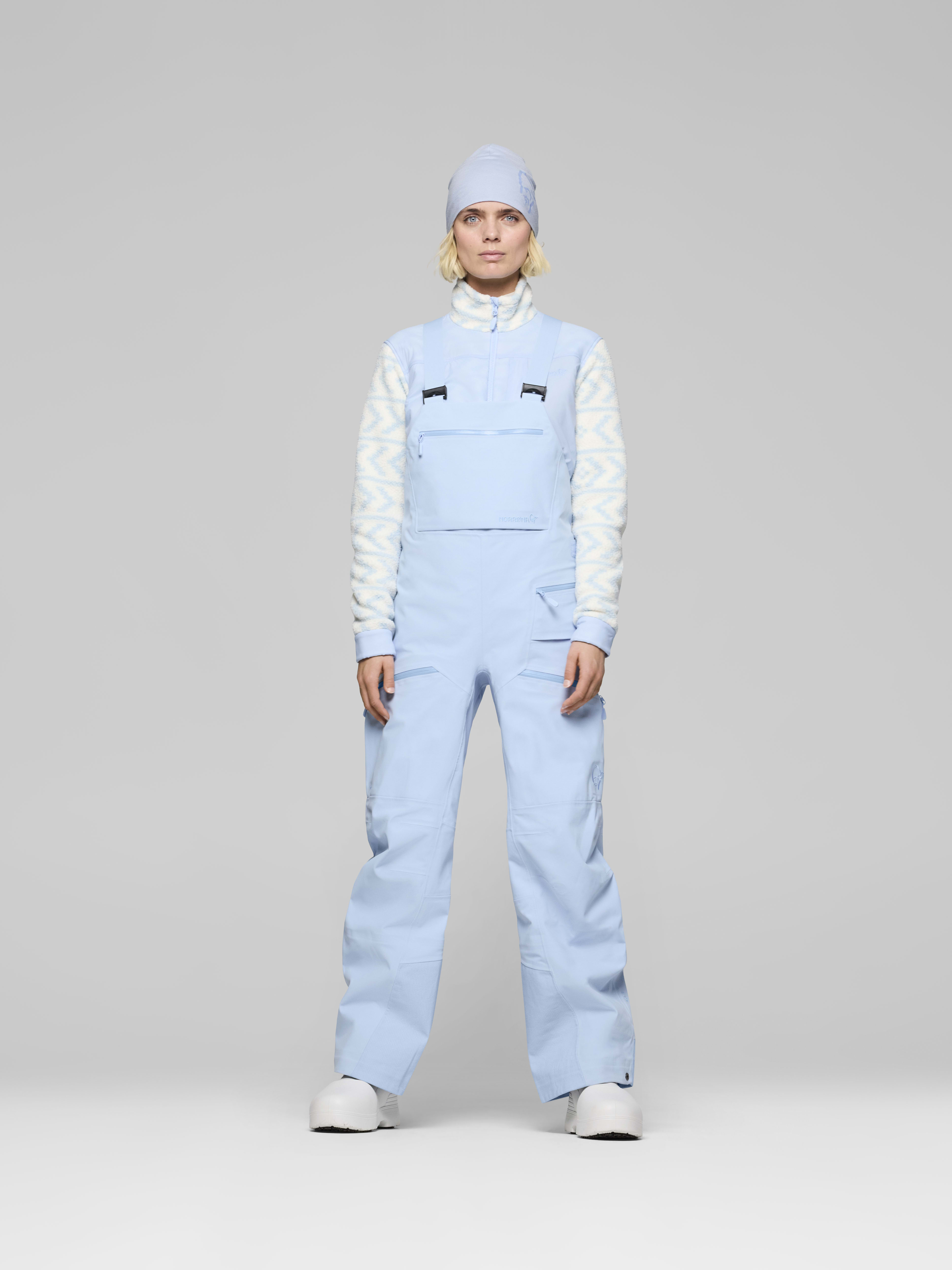 Female Look front image of tamok dri3 Bibs Cashmere Blue