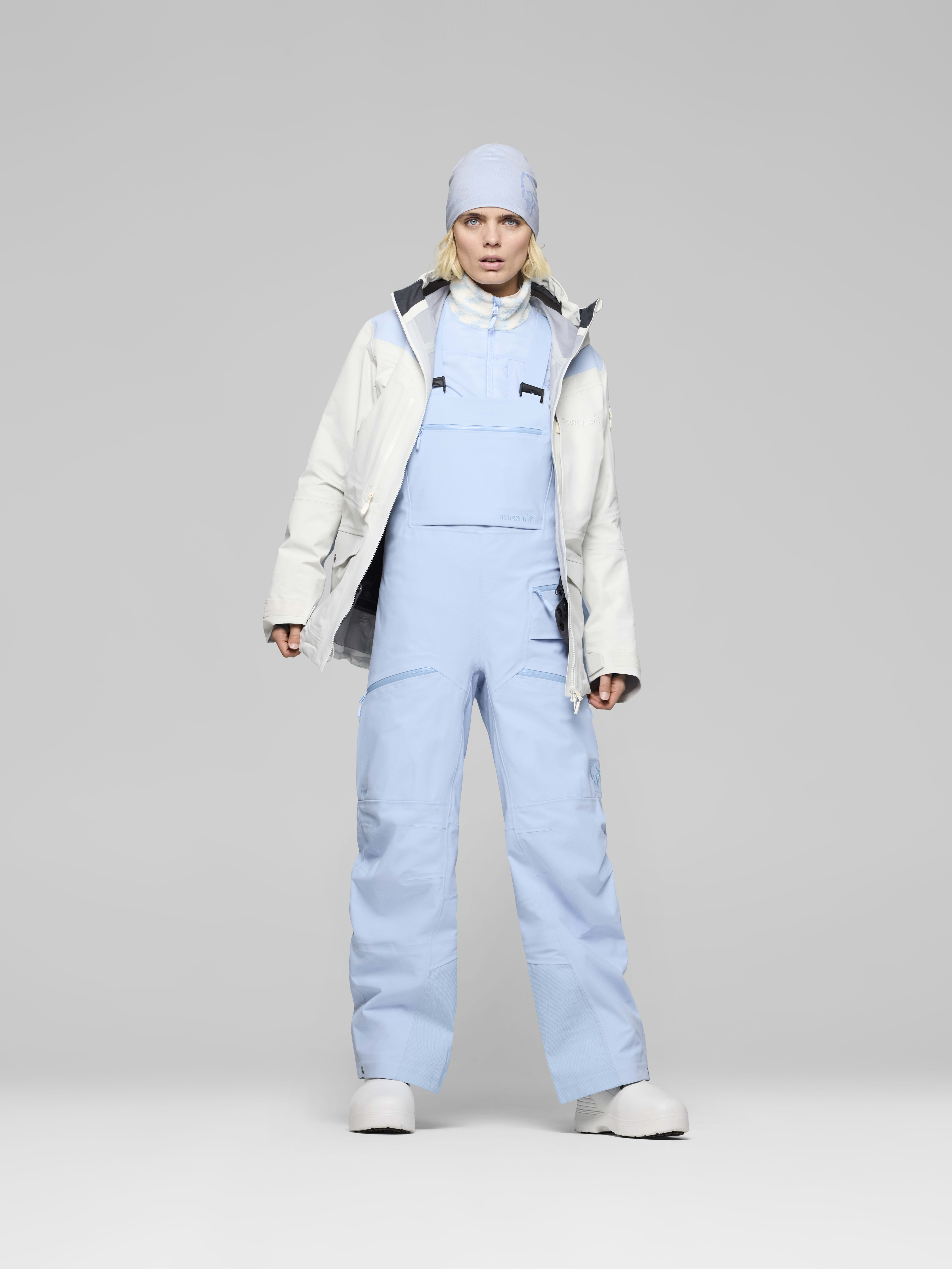 Female Look opening image of tamok dri3 Bibs Cashmere Blue