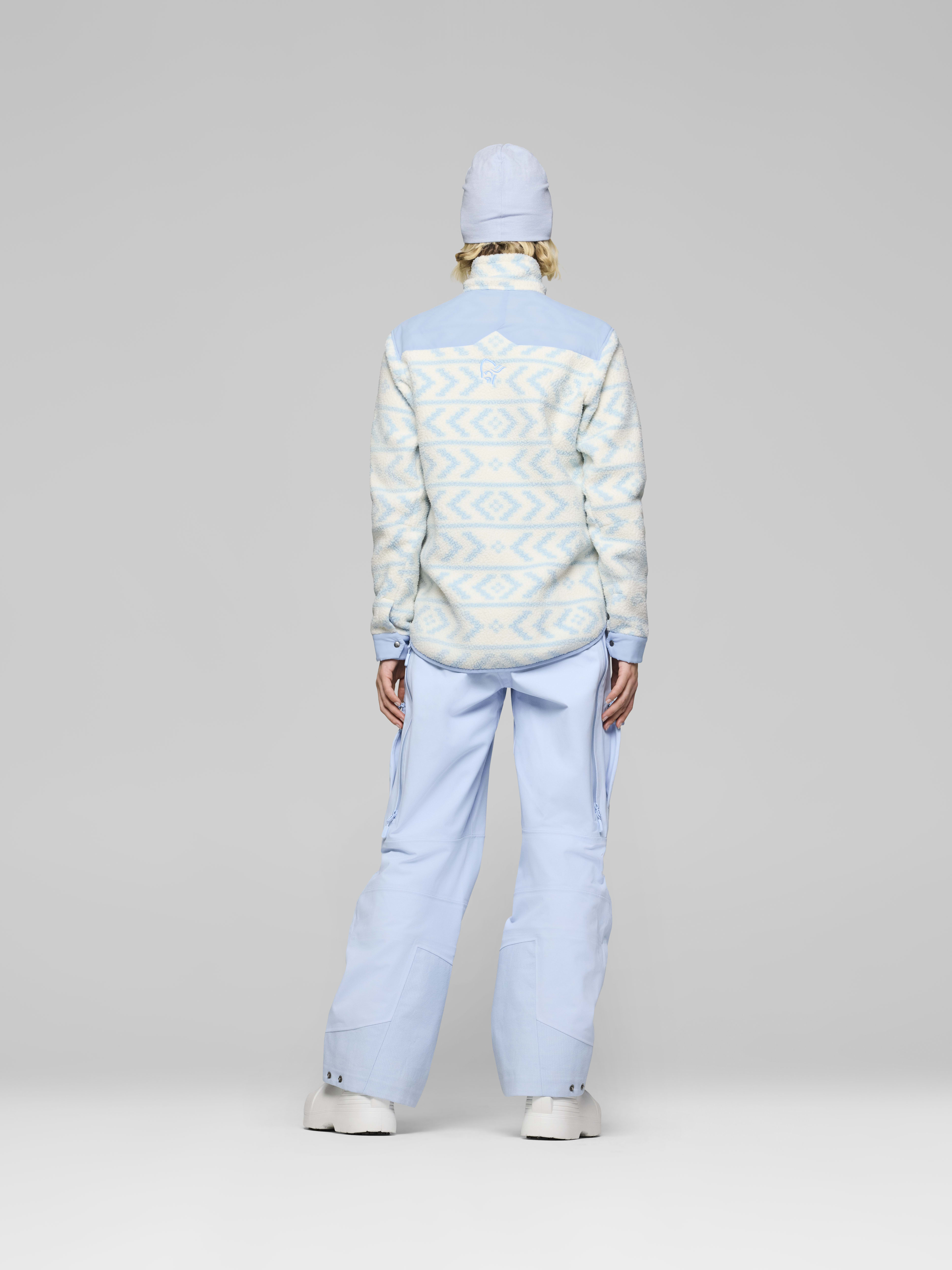 Female Look back image of tamok warm3 Jacket Whisper White/Cashmere Blue