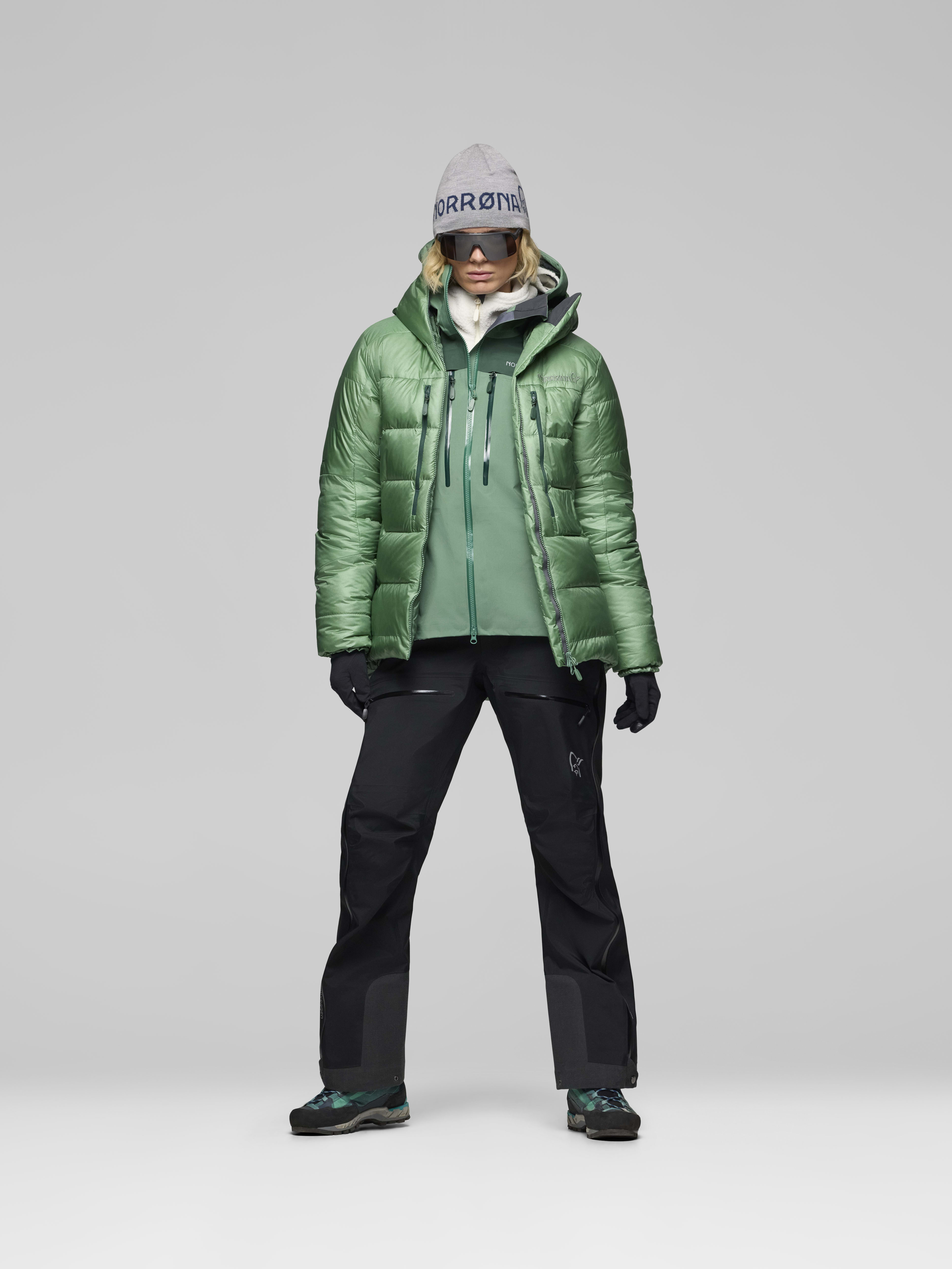 Female Look front image of trollveggen down800 Hood Dark Ivy