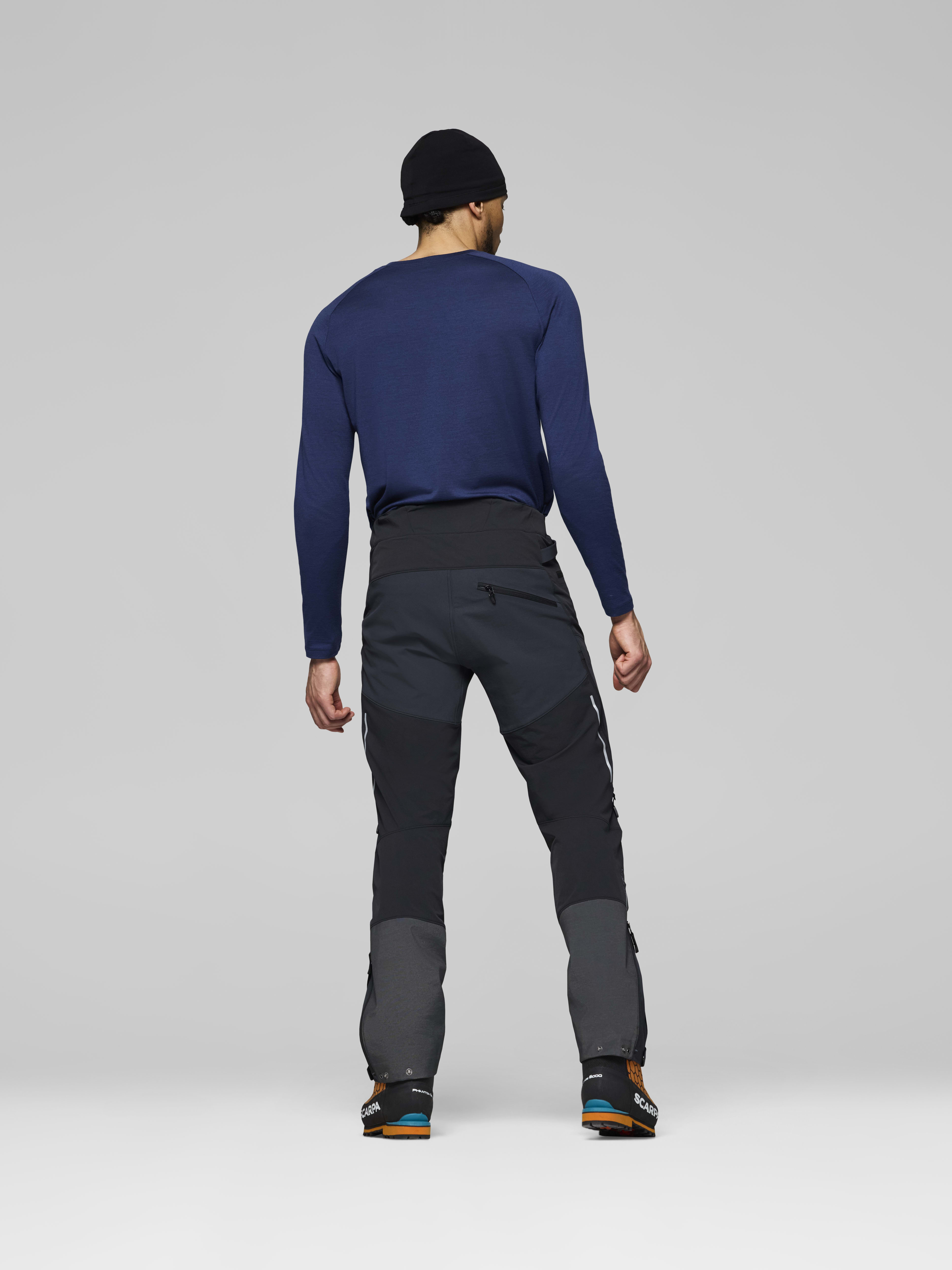 Male Look back image of trollveggen flex1 rescue Caviar Black