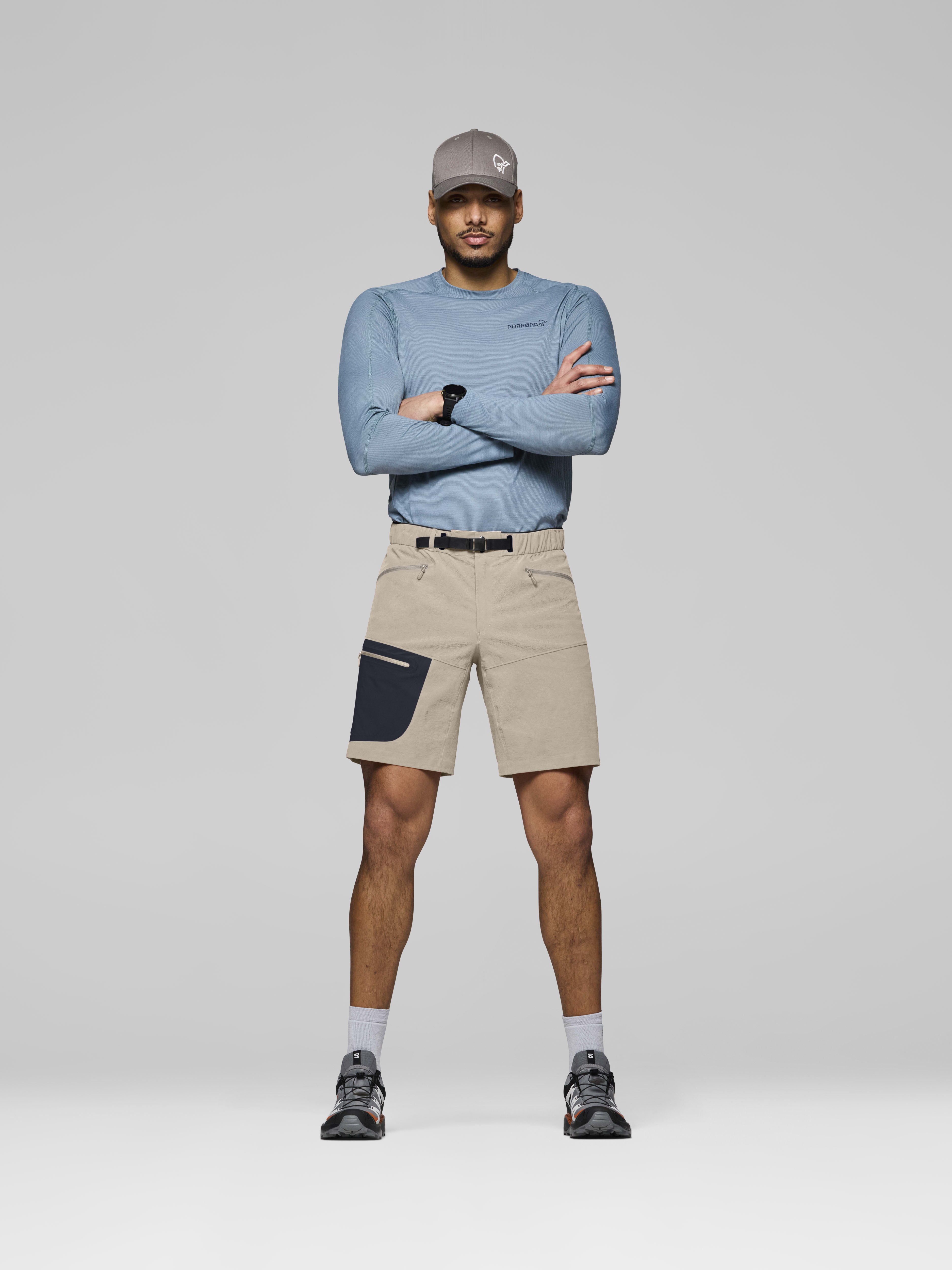 Male Look front image of falketind flex1 light Shorts Winter Twig/Caviar Black