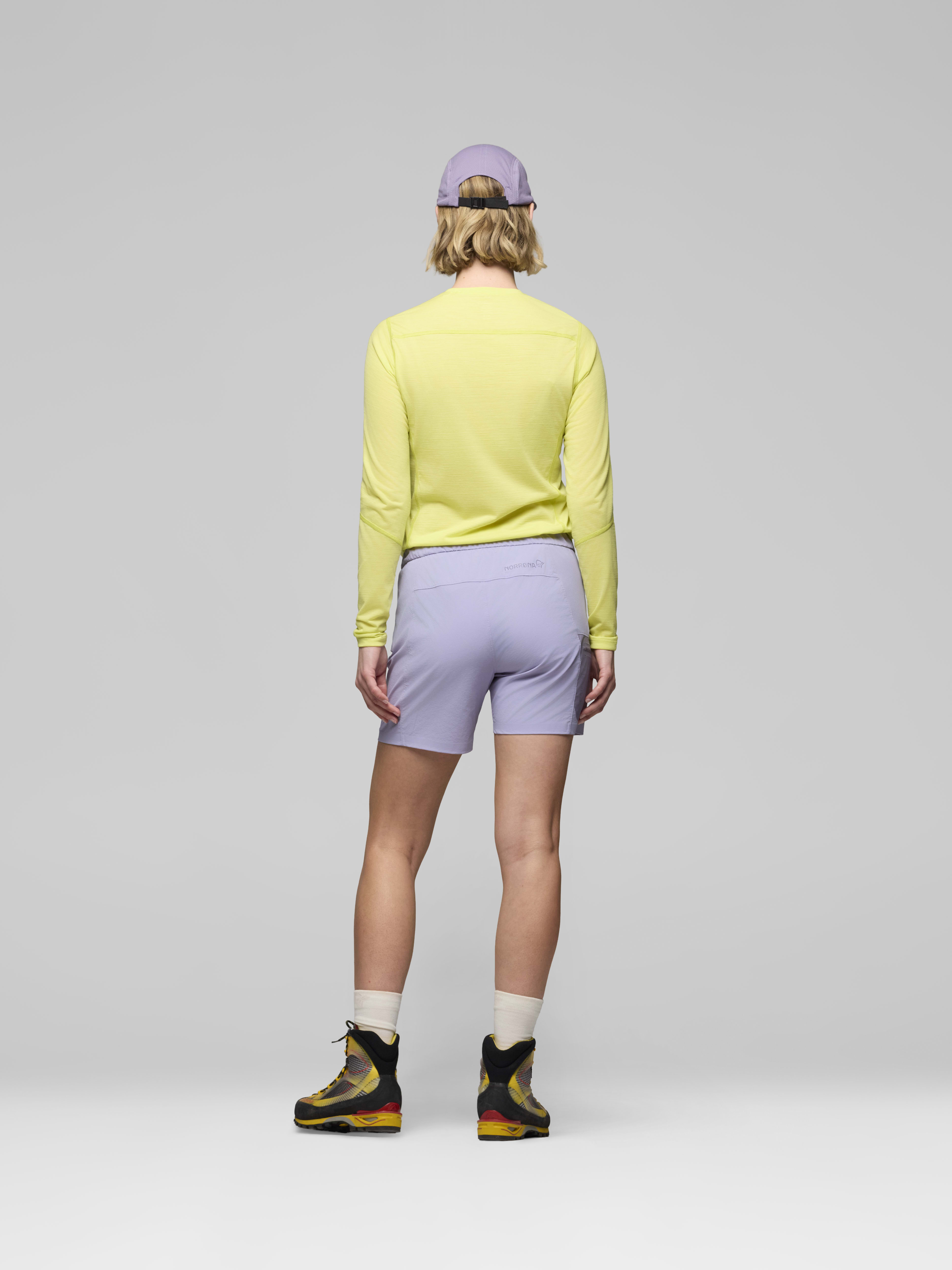 Female Look back image of falketind flex1 light Shorts Heirloom Lilac/Purple Sage