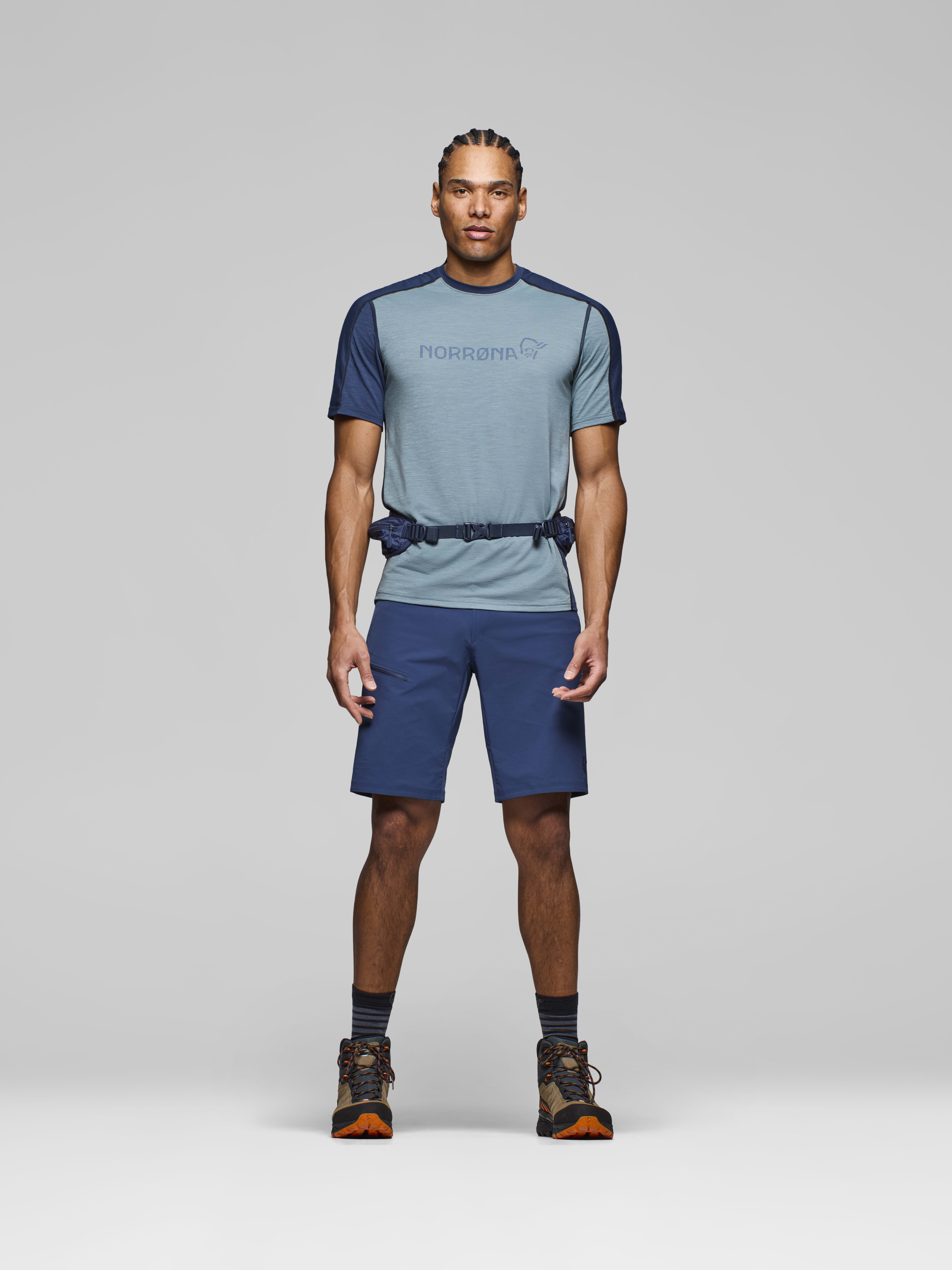 Male Look front image of falketind flex1 Shorts Indigo Night