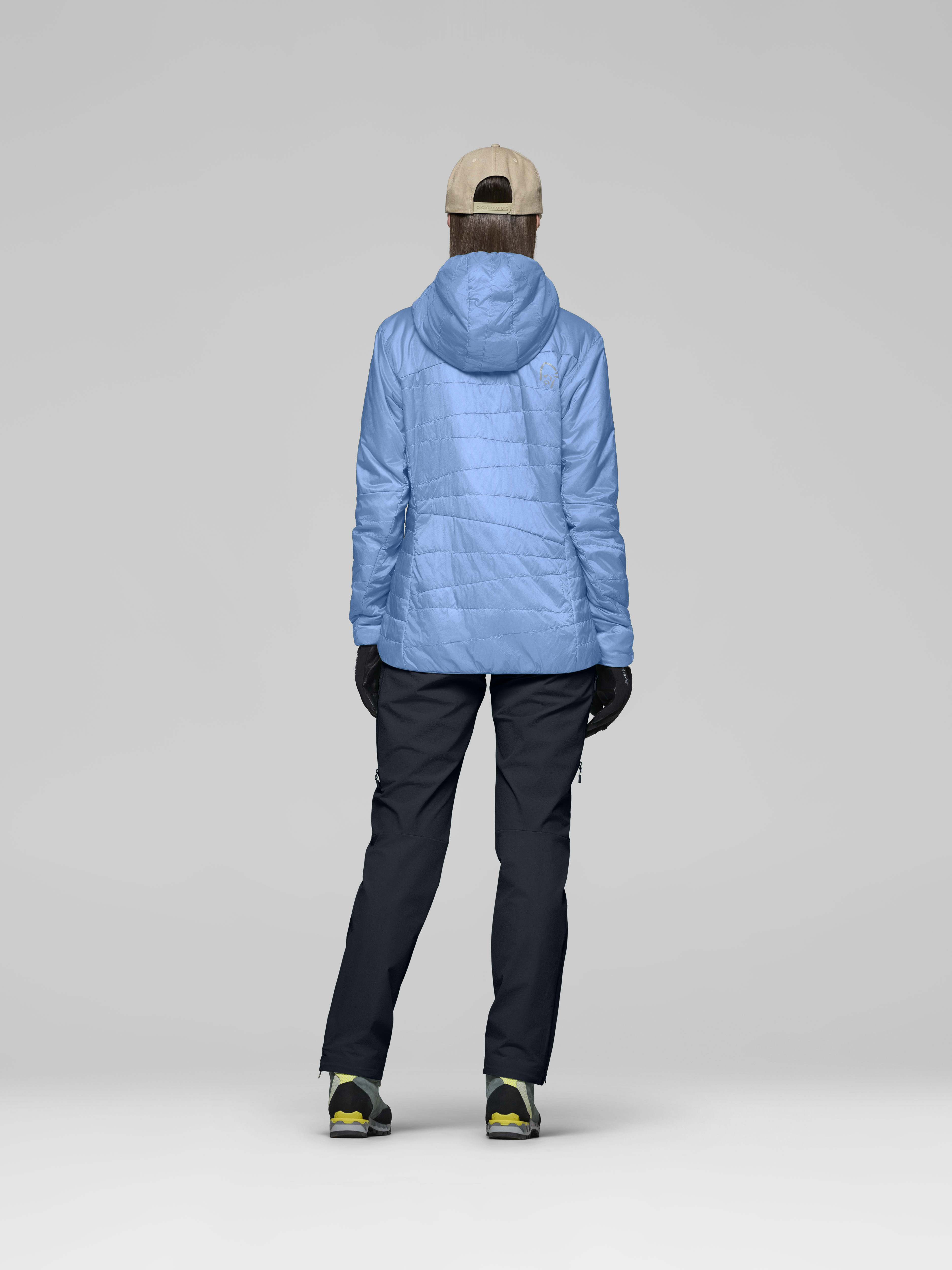 Female Look back image of falketind thermo40 Zip Hood Allure