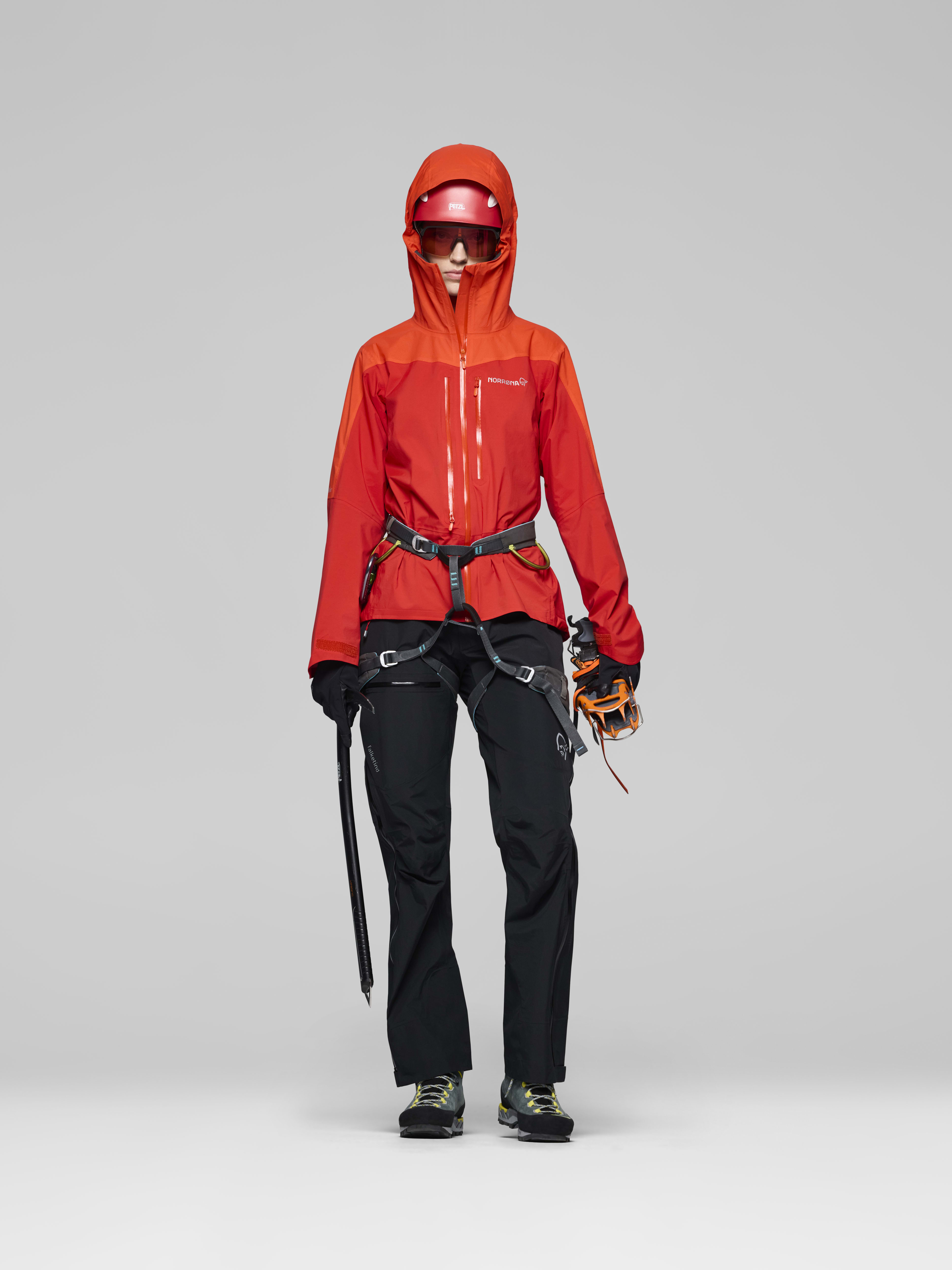 Female Look opening image of falketind Gore-Tex Pants Caviar Black