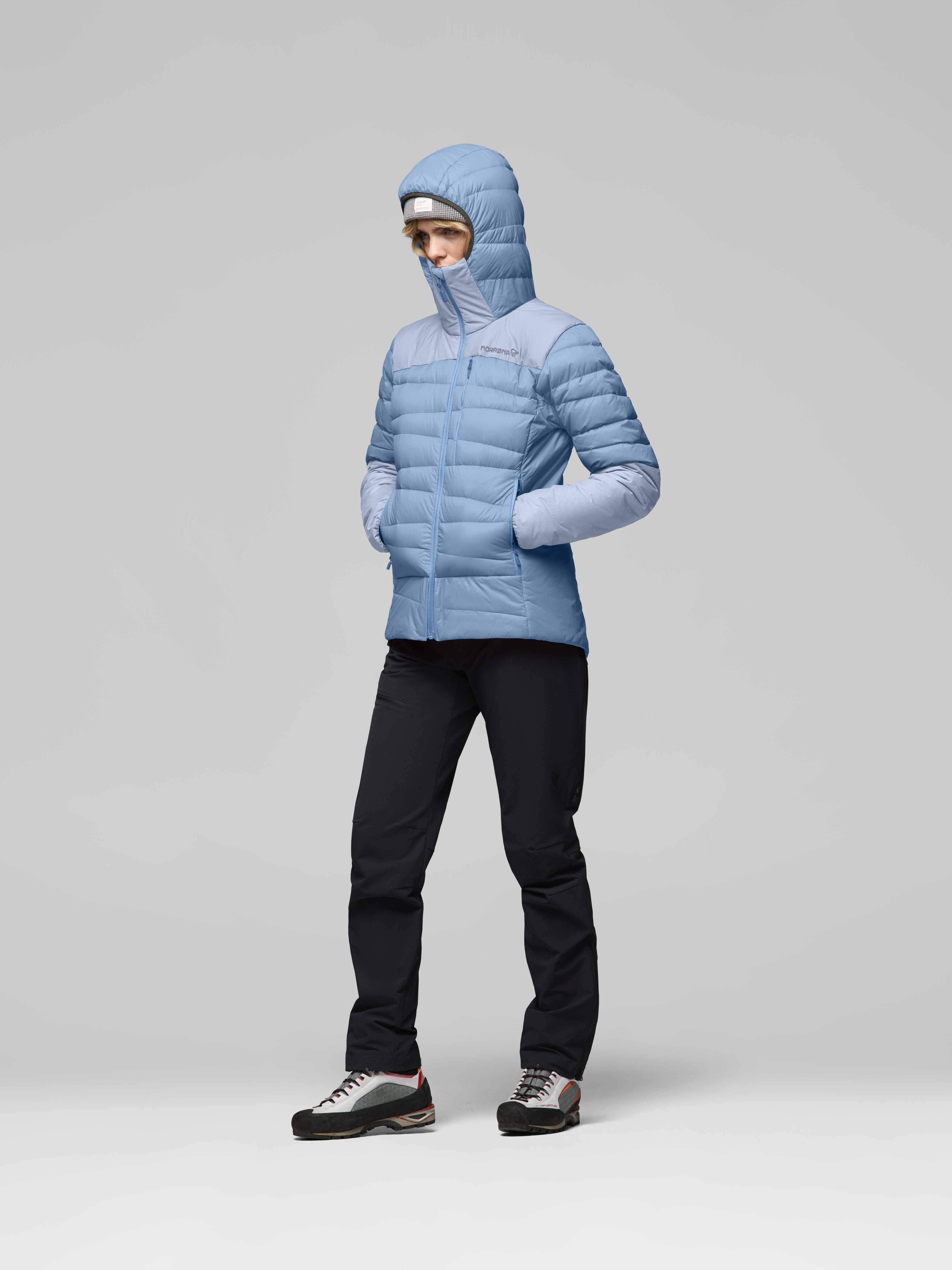 Female Look side image of falketind down750 Zip Hood Allure/Cashmere Blue