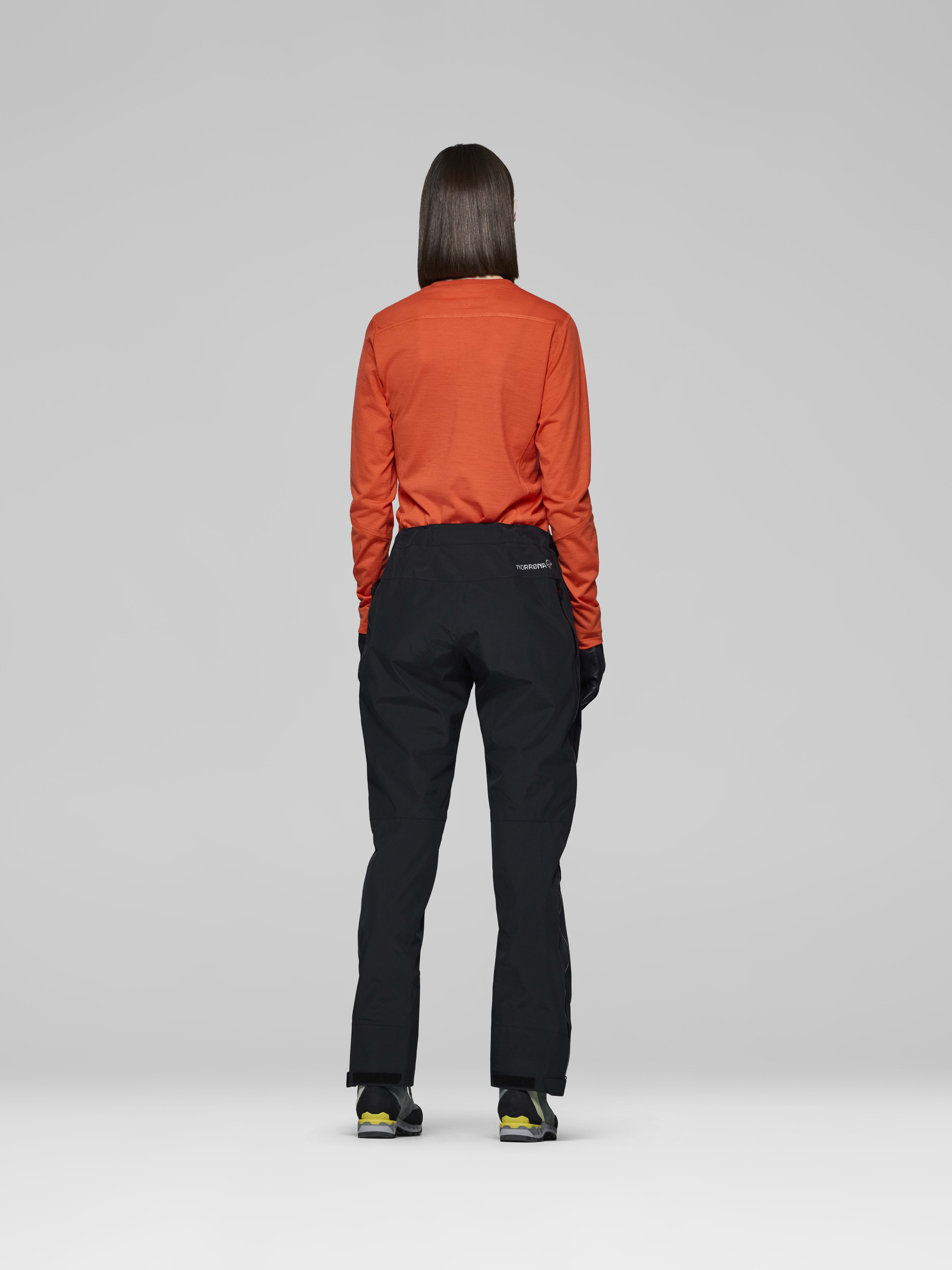 Female Look back image of falketind dri1 Pants Caviar Black