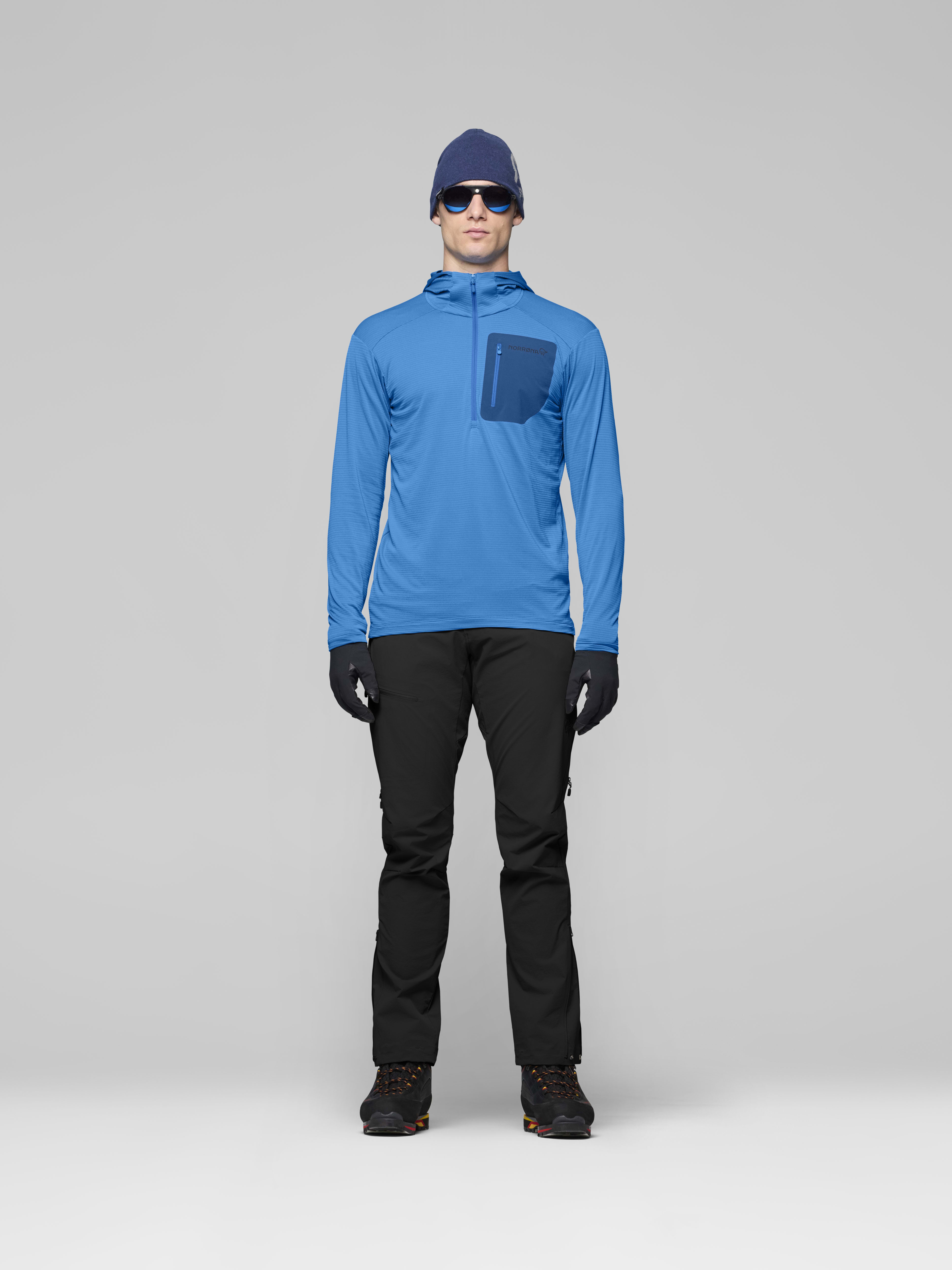 Male Look front image of falketind warm1 Hood Brilliant Blue/Dark Blue