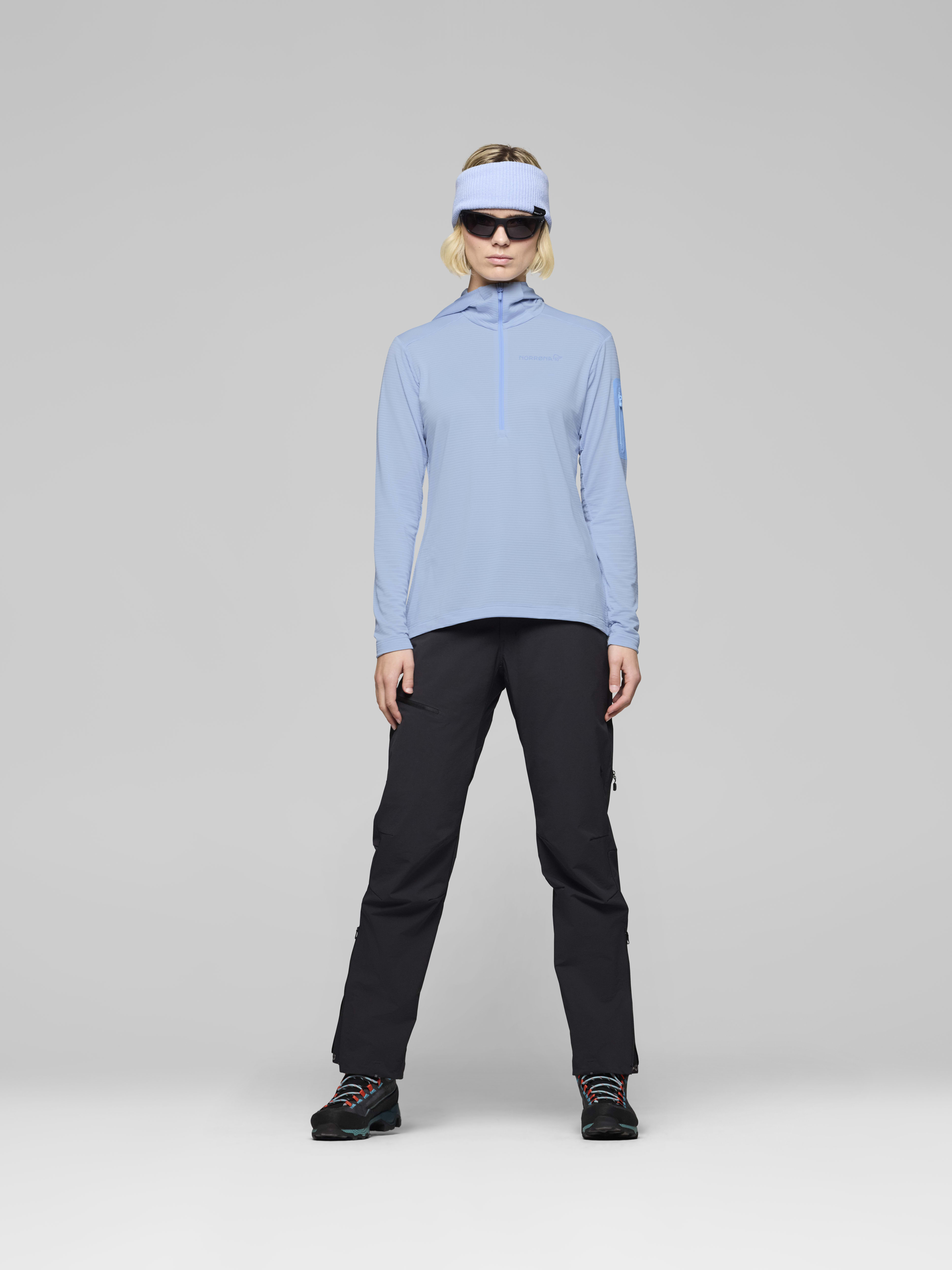 Female Look opening image of falketind warm1 Hood Cashmere Blue/Allure