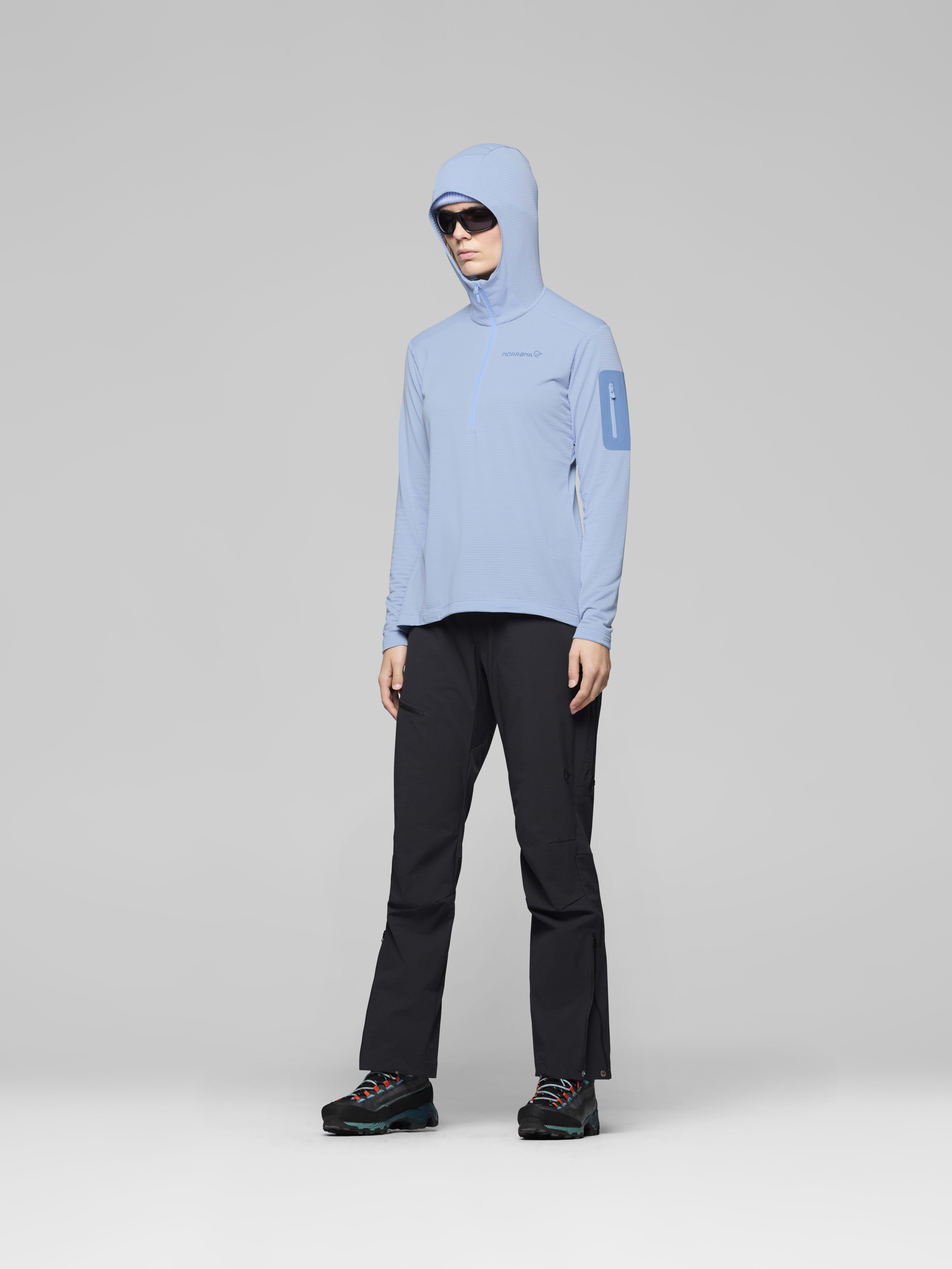 Female Look side image of falketind warm1 Hood Cashmere Blue/Allure