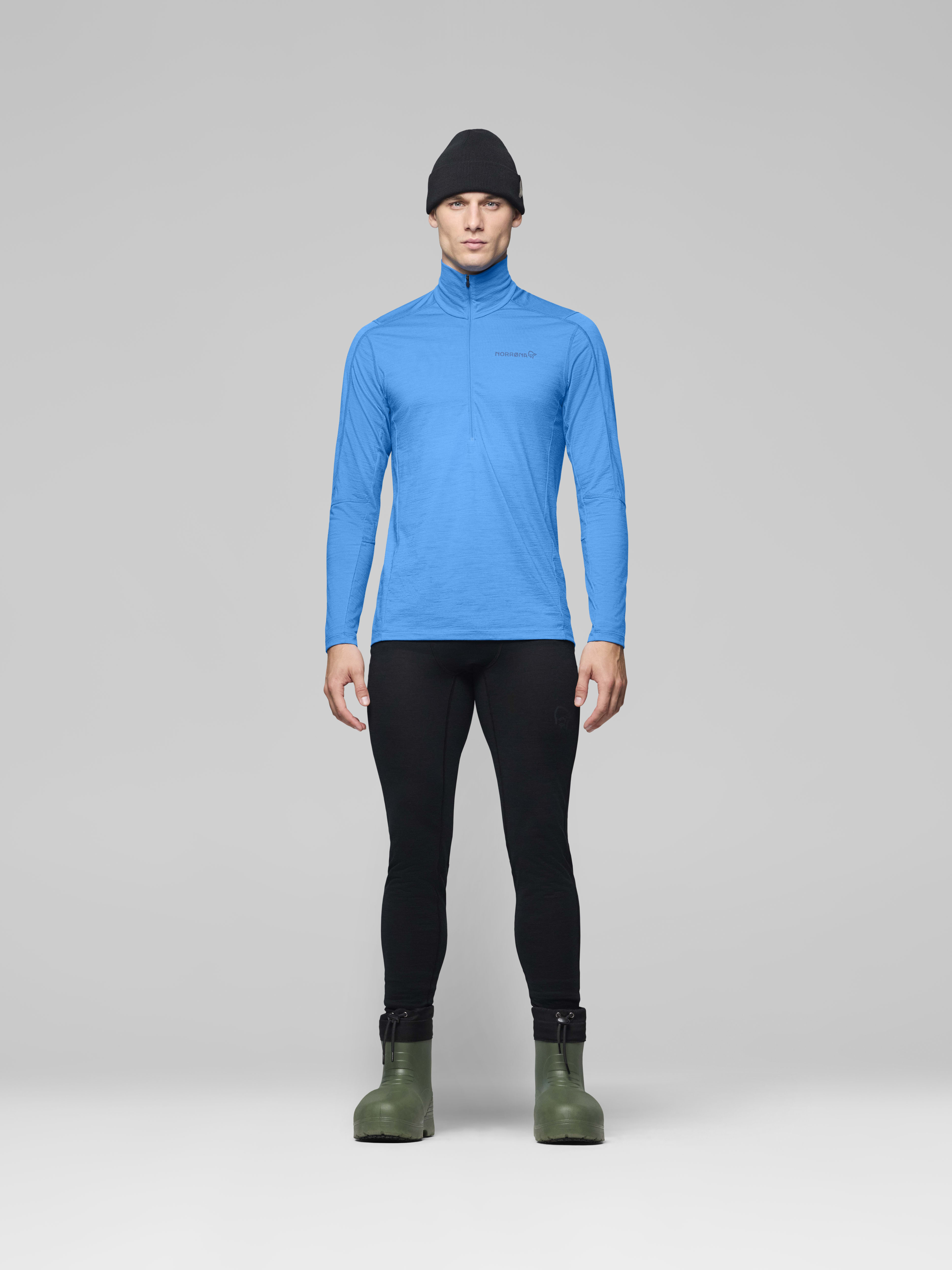 Male Look front image of falketind equaliserUll Zip Neck Brilliant Blue
