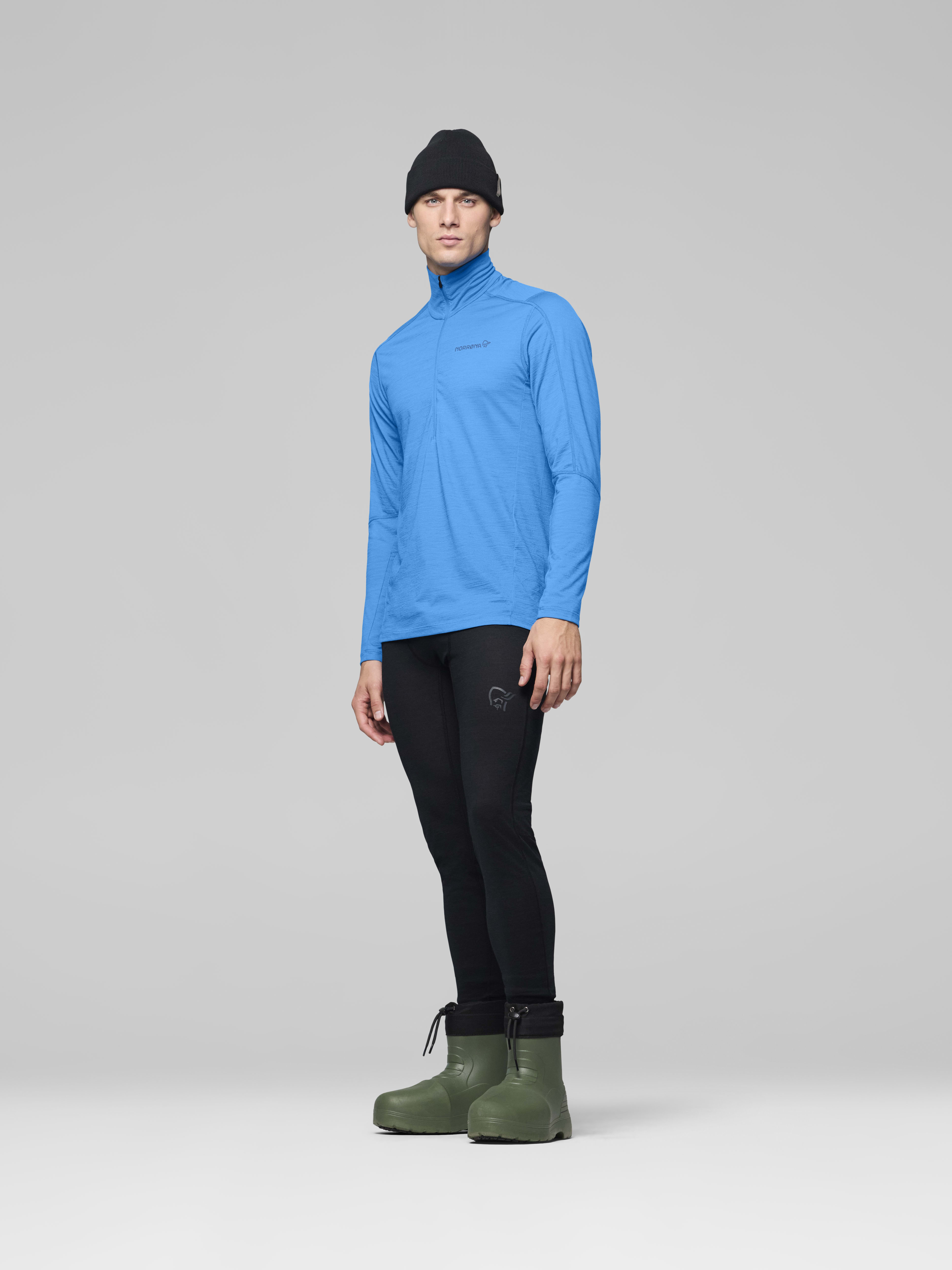 Male Look side image of falketind equaliserUll Zip Neck Brilliant Blue