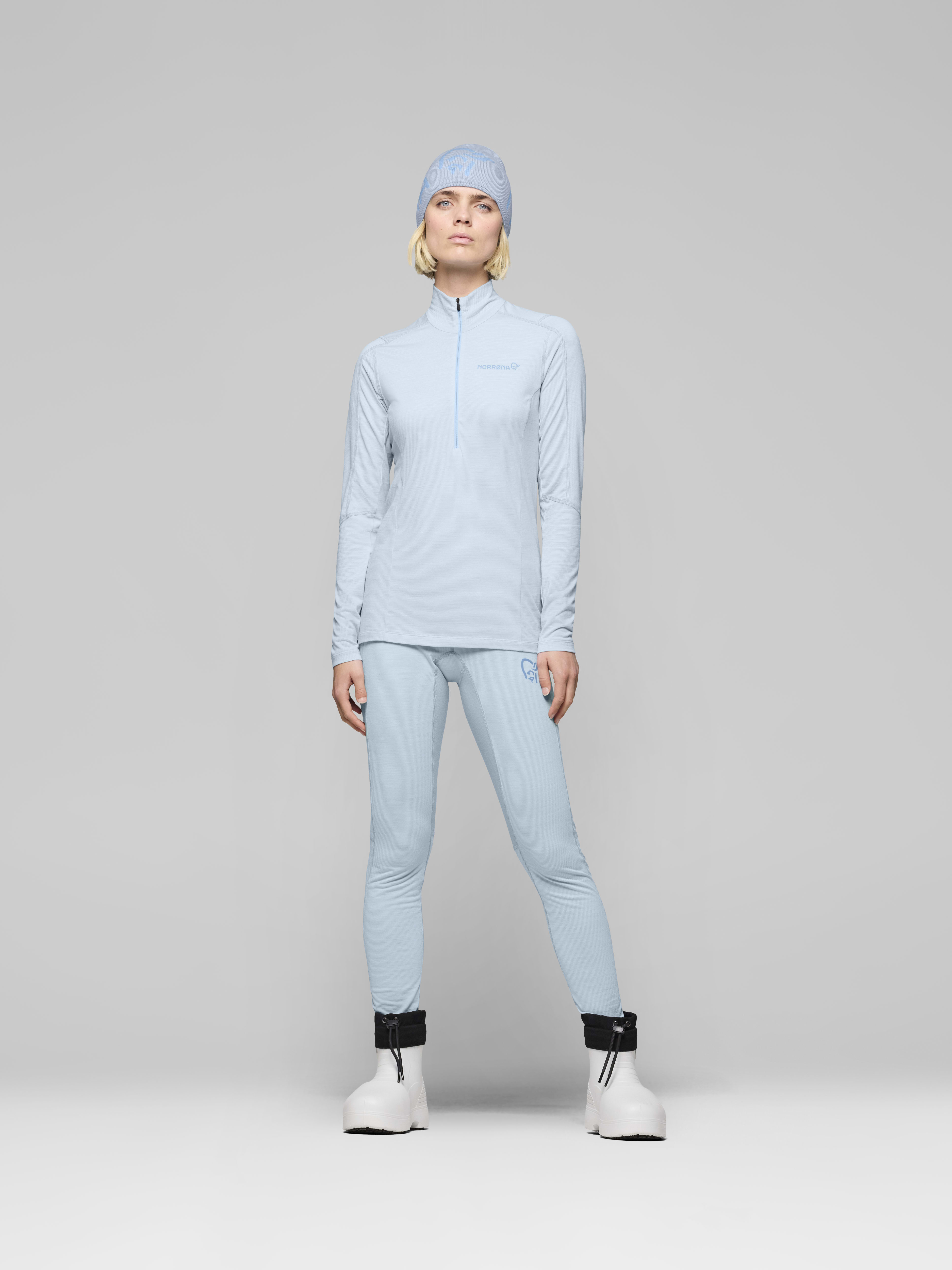 Female Look front image of falketind equaliserUll Zip Neck Cashmere Blue