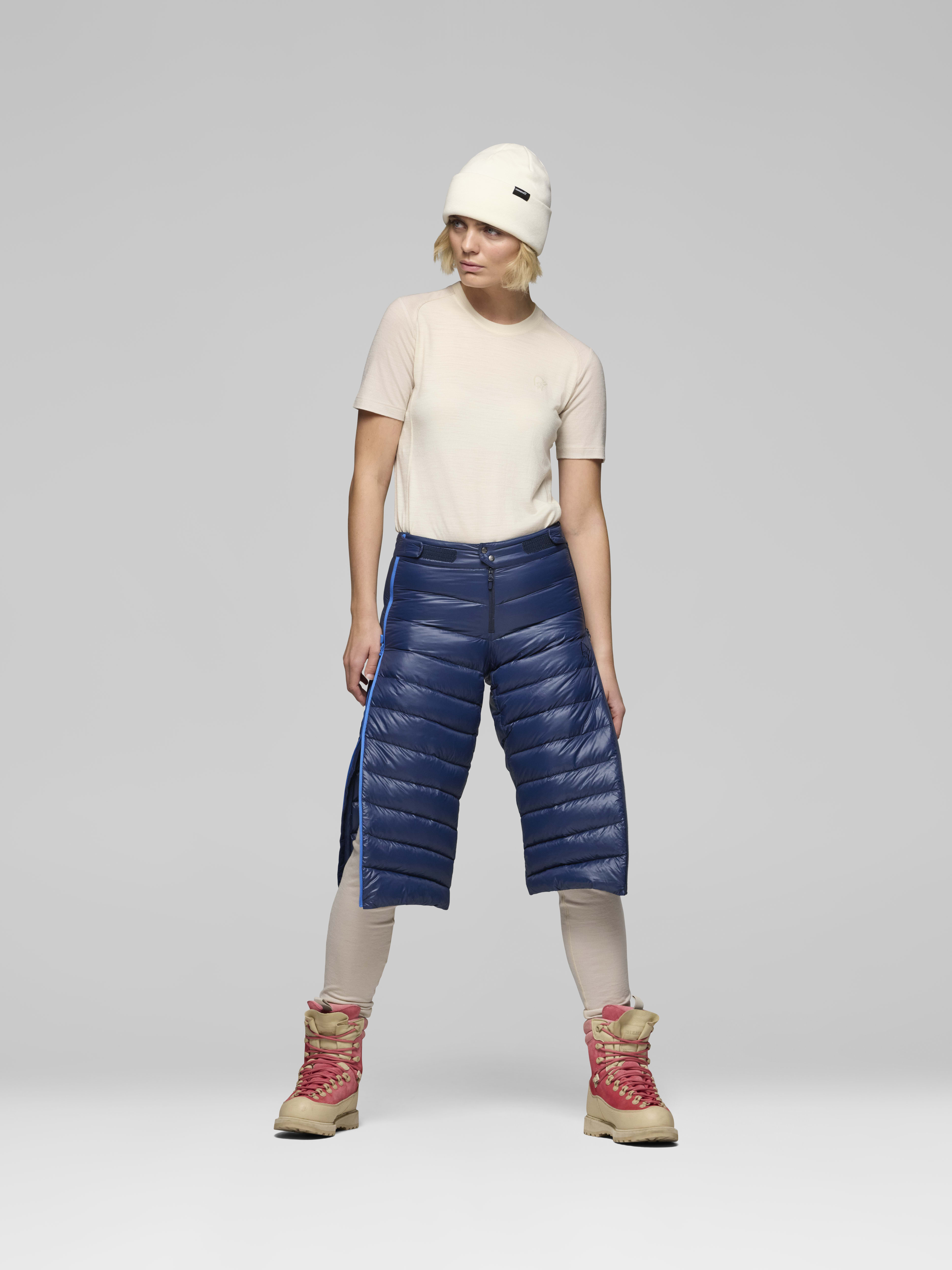 Female Look opening image of lyngen down850 Knickers Indigo Night