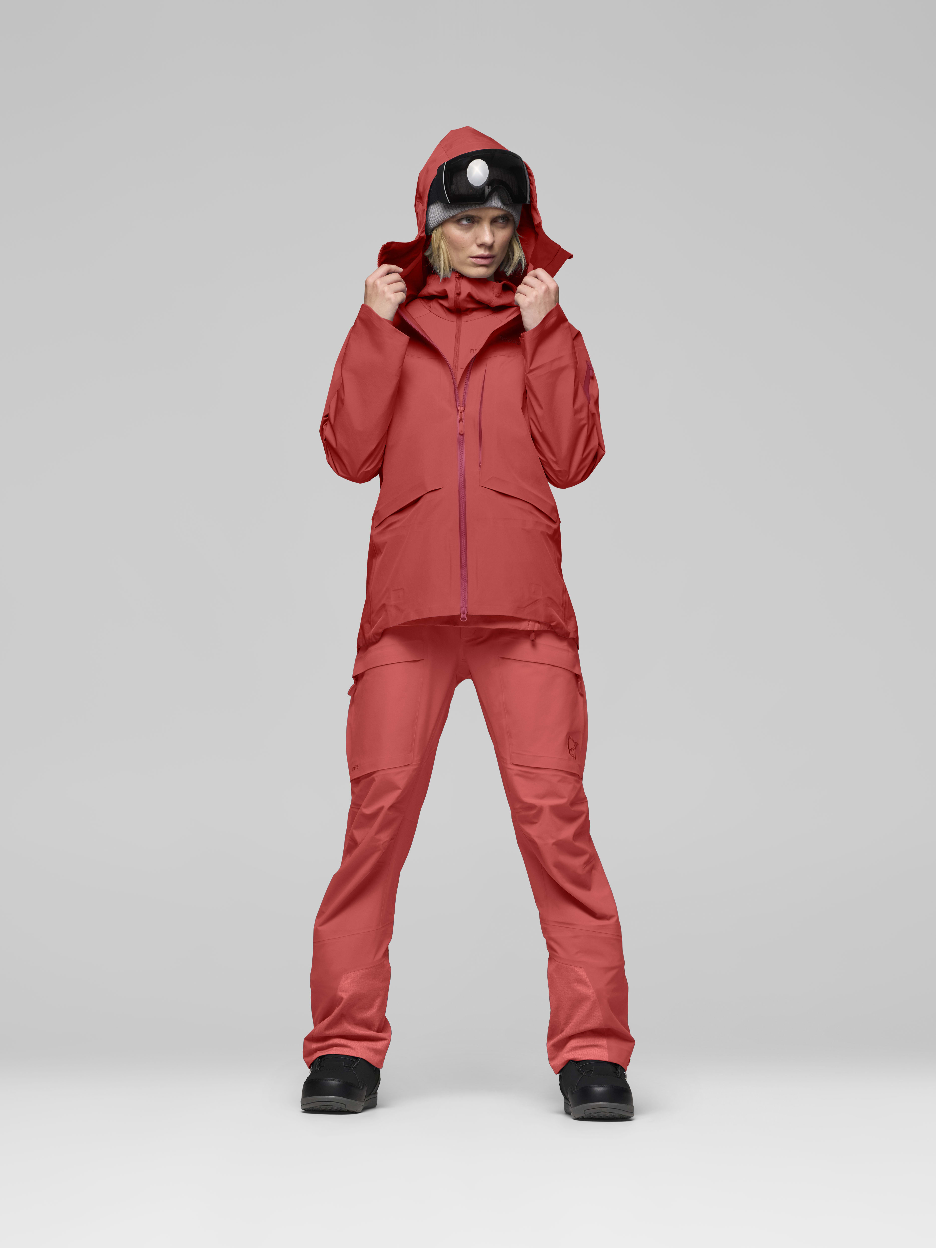 Female Look opening image of more Gore-Tex Jacket Baked Apple