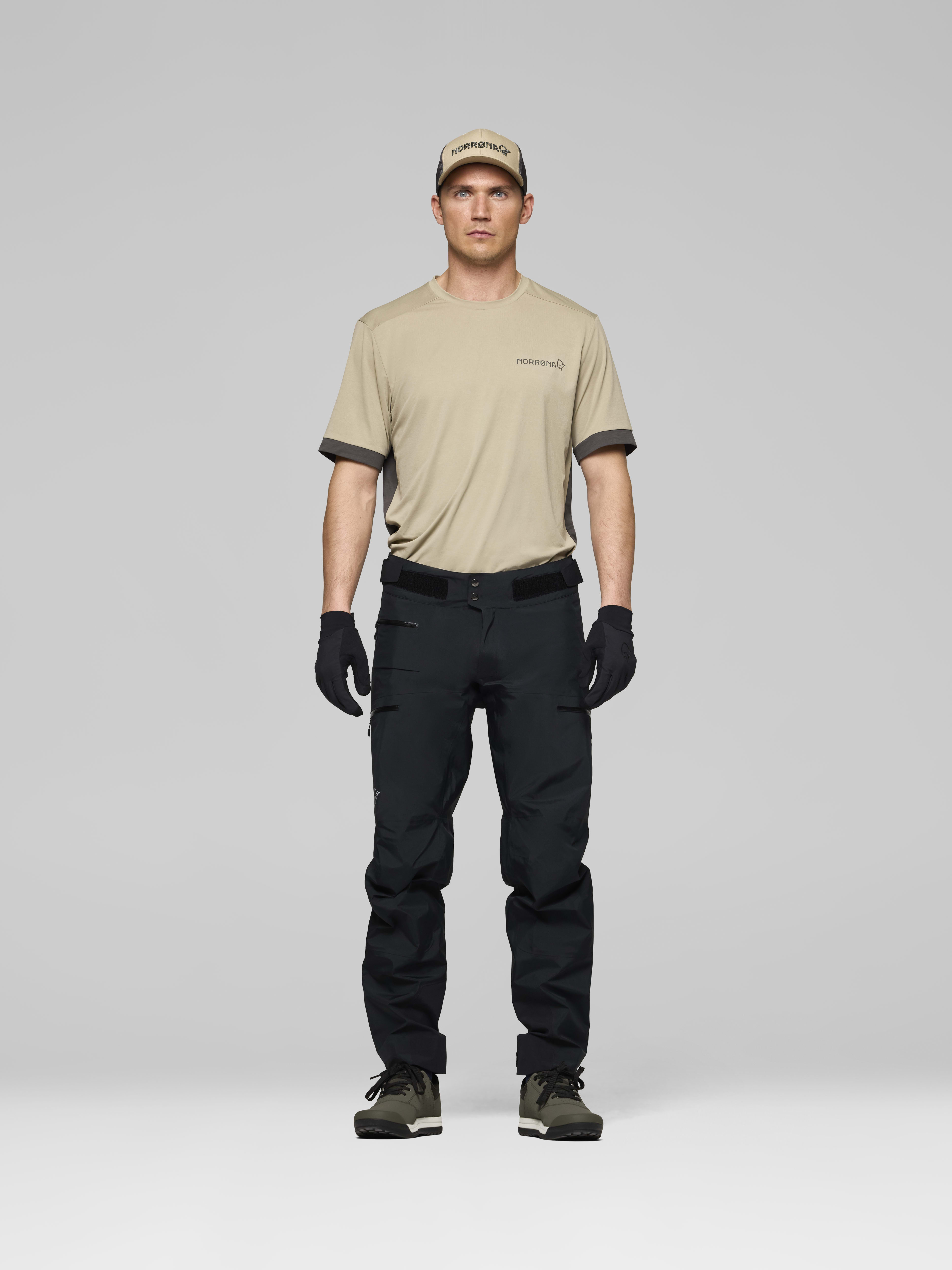 Male Look front image of fjora Gore-Tex Pro Pants Caviar Black